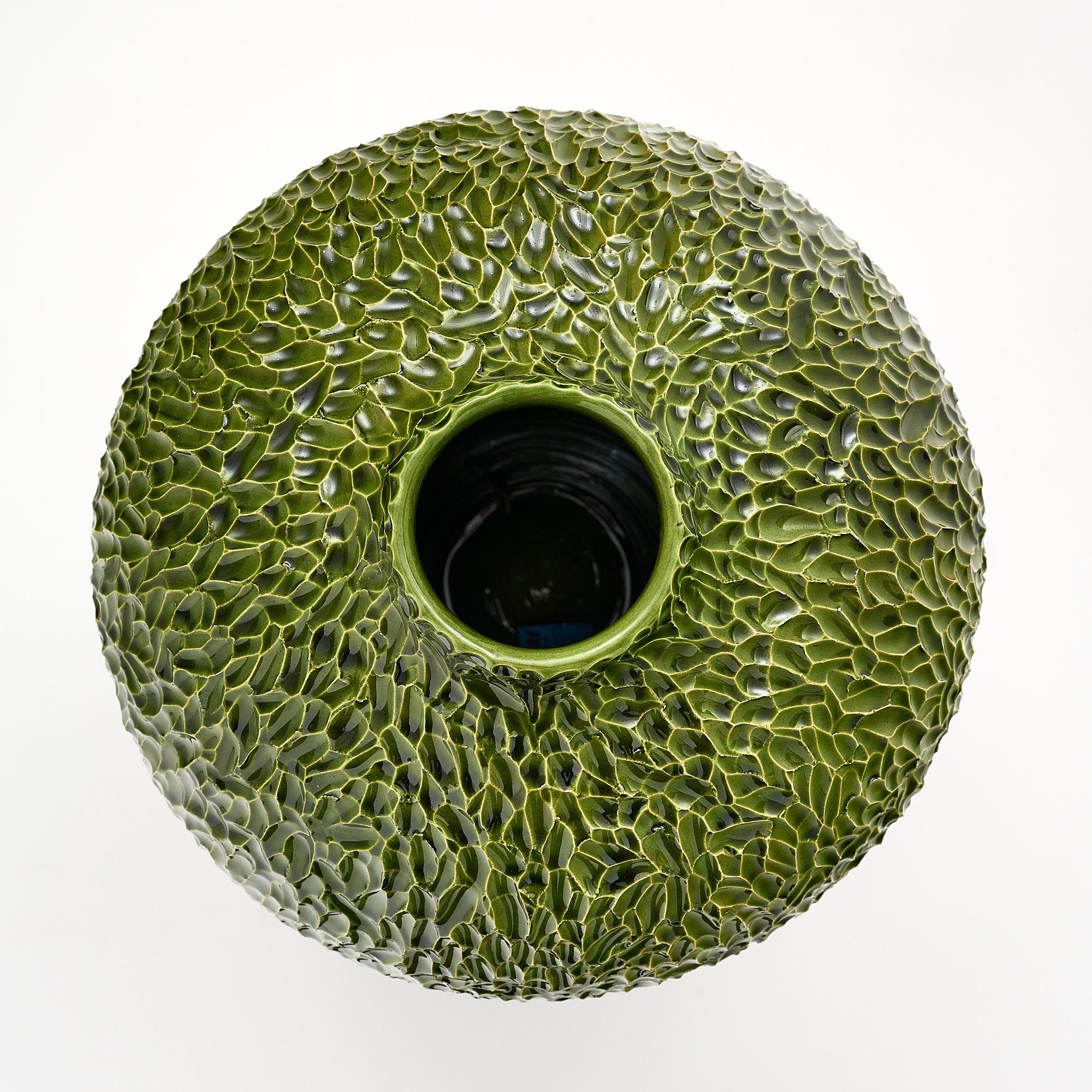 Céramique Vase en céramique vert vintage en vente
