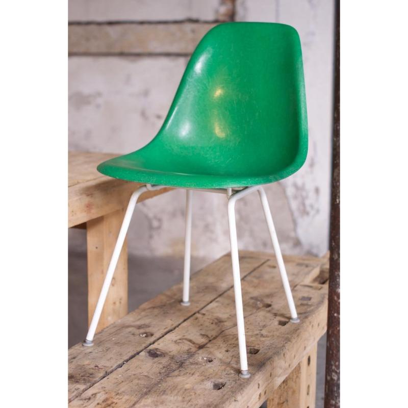 Sedie Vintage Green DSX -H Base di Charles & Ray Eames per Herman Miller, anni '60 in vendita 1