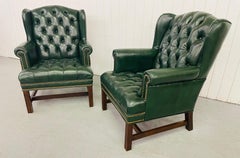 Fauteuils vintage en cuir vert Chesterfield Wingback