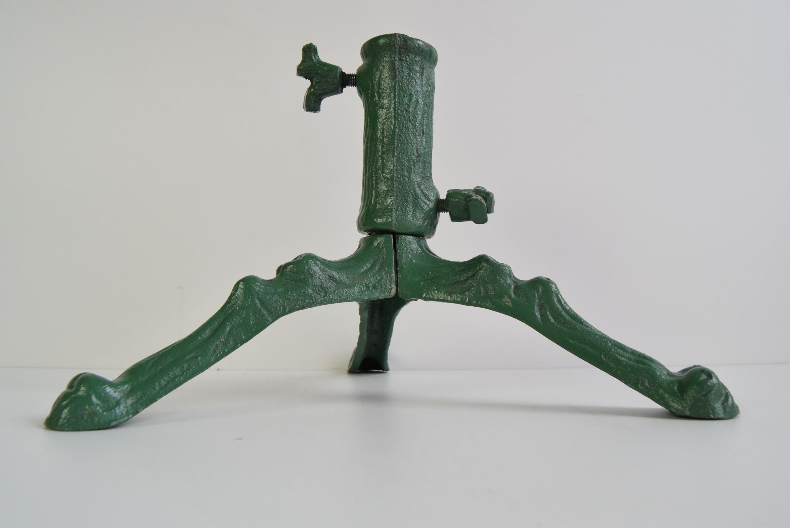 Milieu du XXe siècle Vert Vintage  Stand de sapin de Noël, Tchécoslovaquie, années 1960. en vente