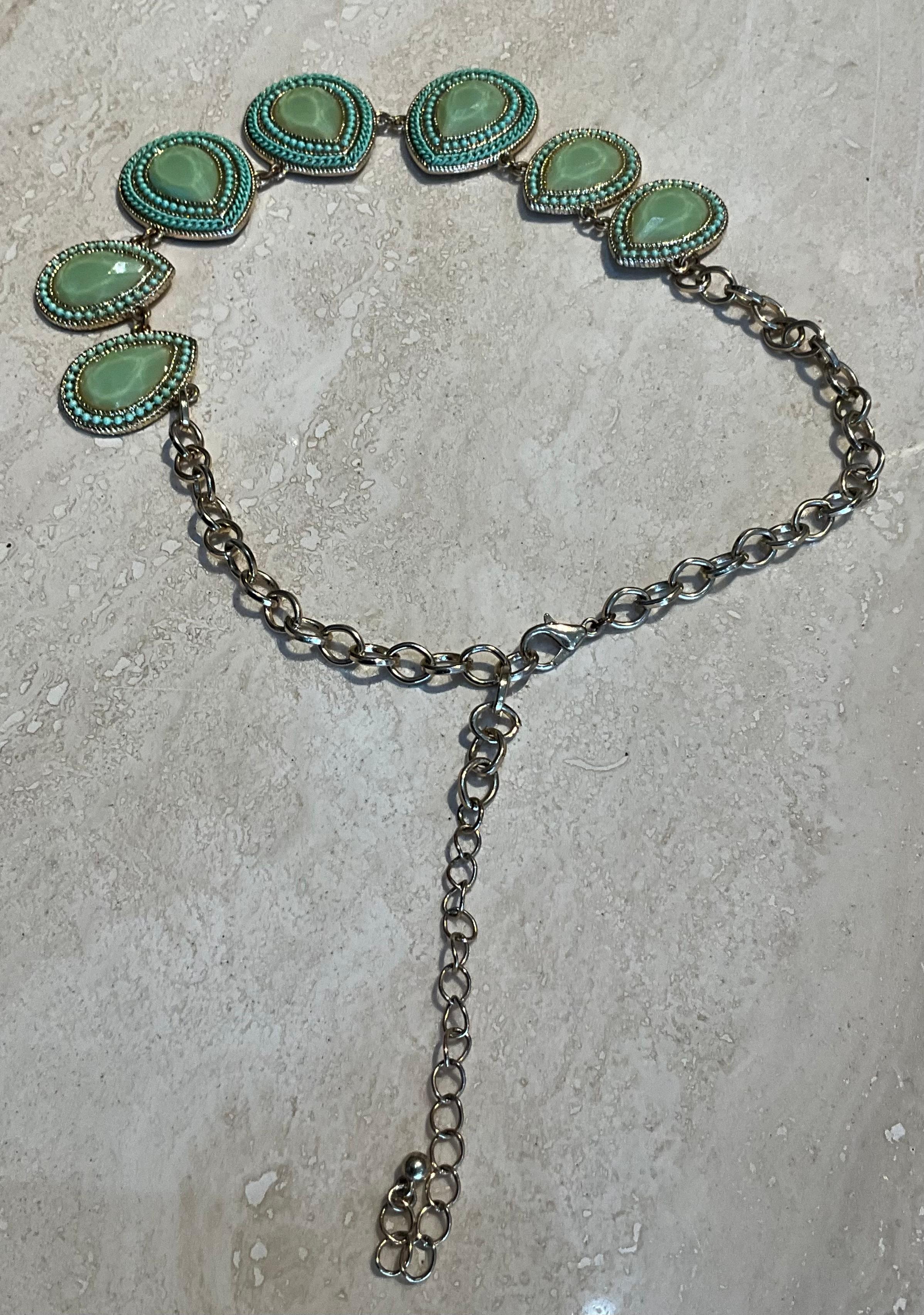 Collana con colletto verde vintage in vendita 3