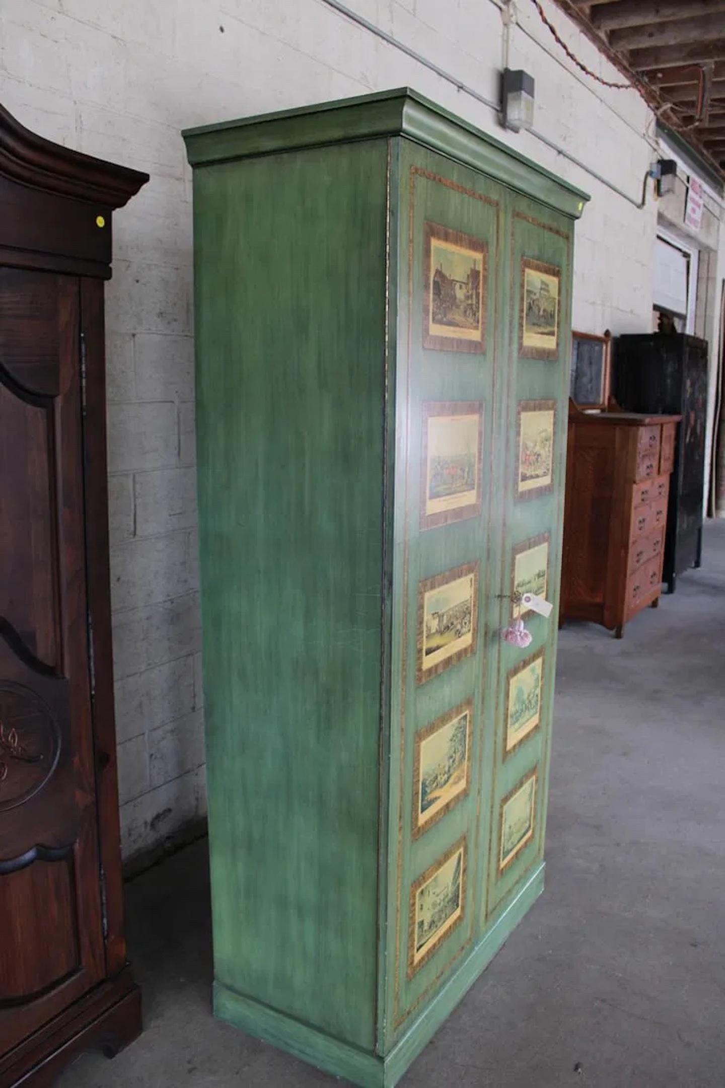 Vintage Grün Dekorateur Schrank mit Currier & Ives Szenen (amerikanisch) im Angebot
