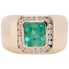 Vintage Green Emerald and Diamond 14 Karat Yellow Gold Ring
