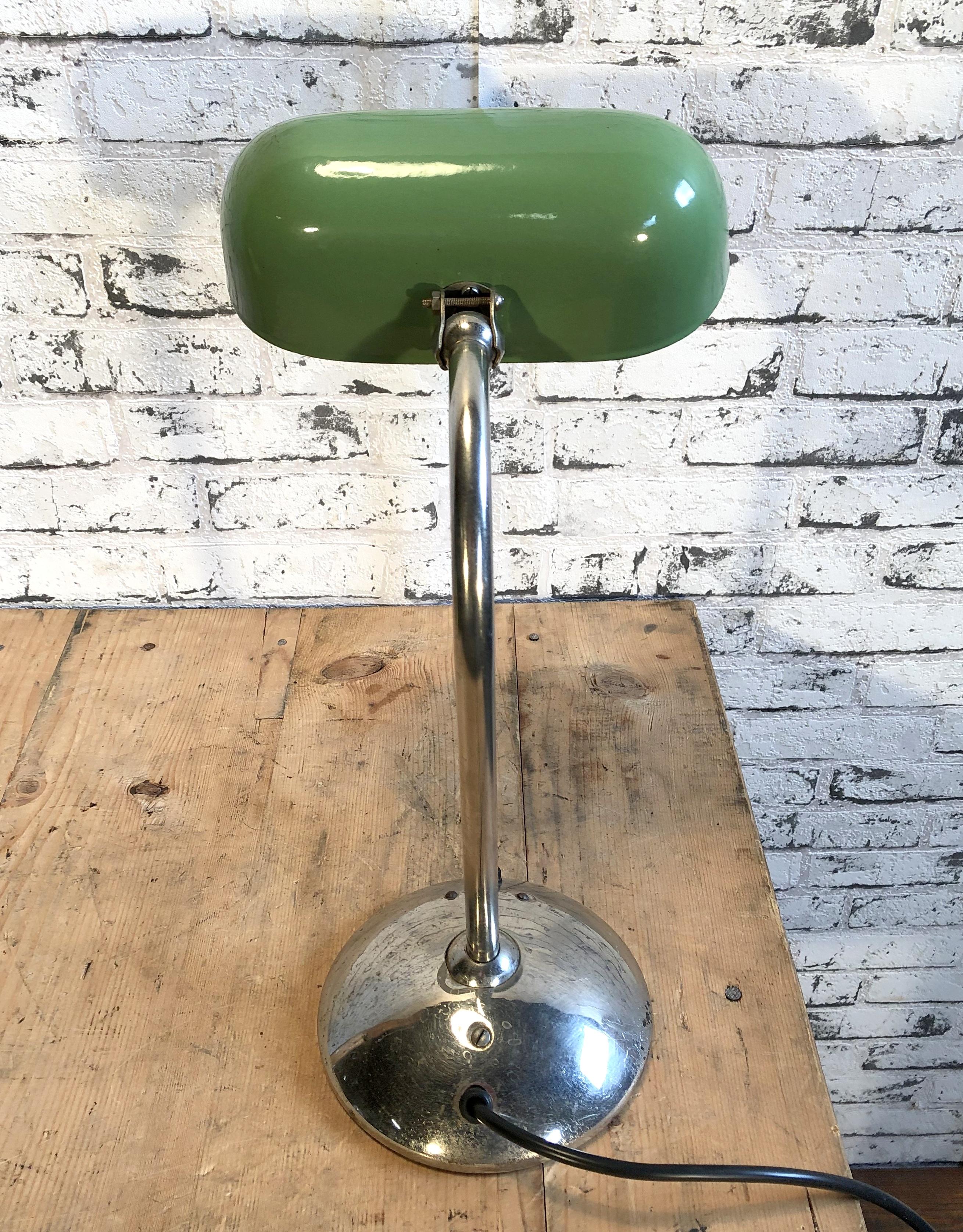 Czech Vintage Green Enamel Bank Lamp, 1930s