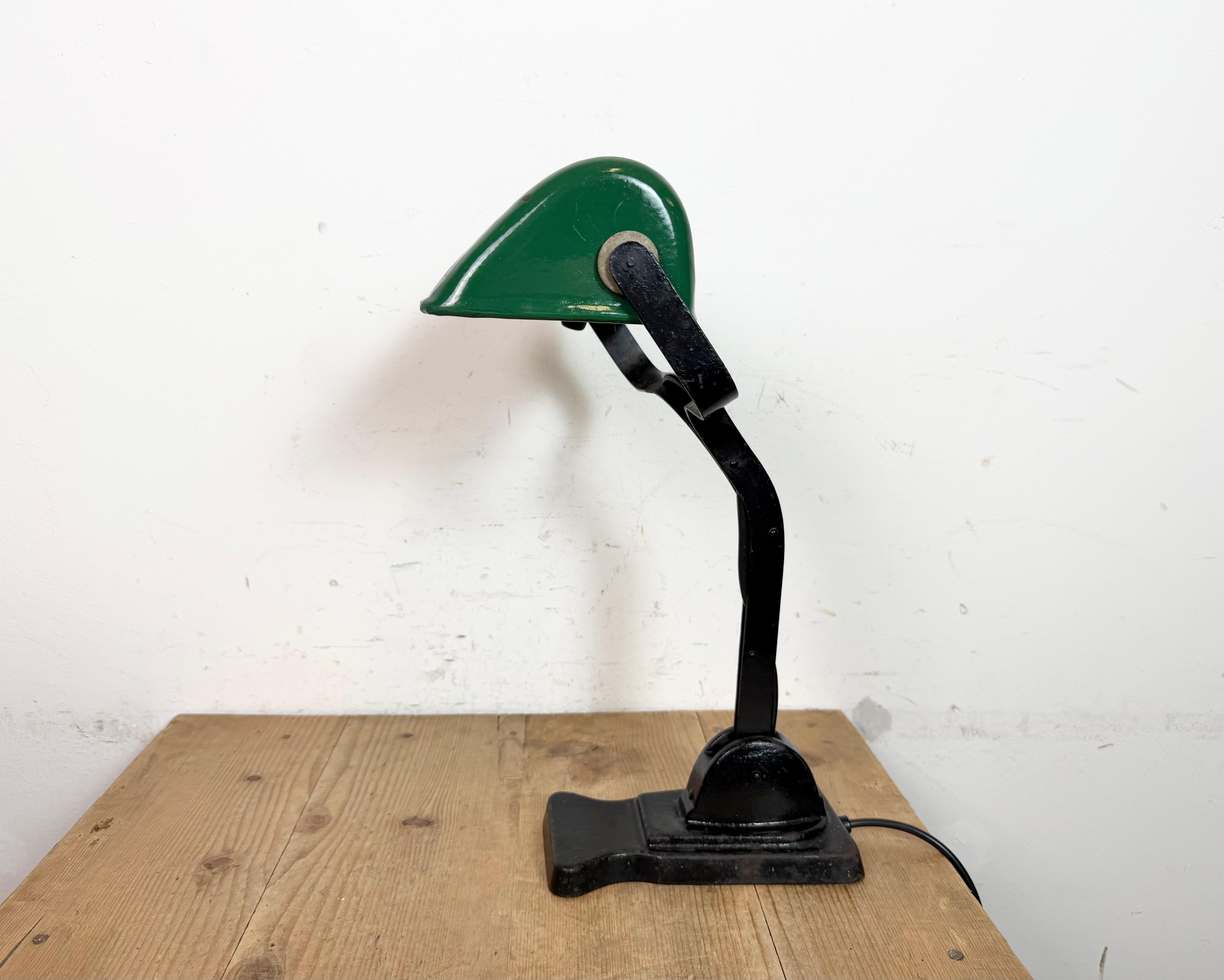 Vintage-Banklampe aus grüner Emaille, 1930er-Jahre (Deutsch) im Angebot