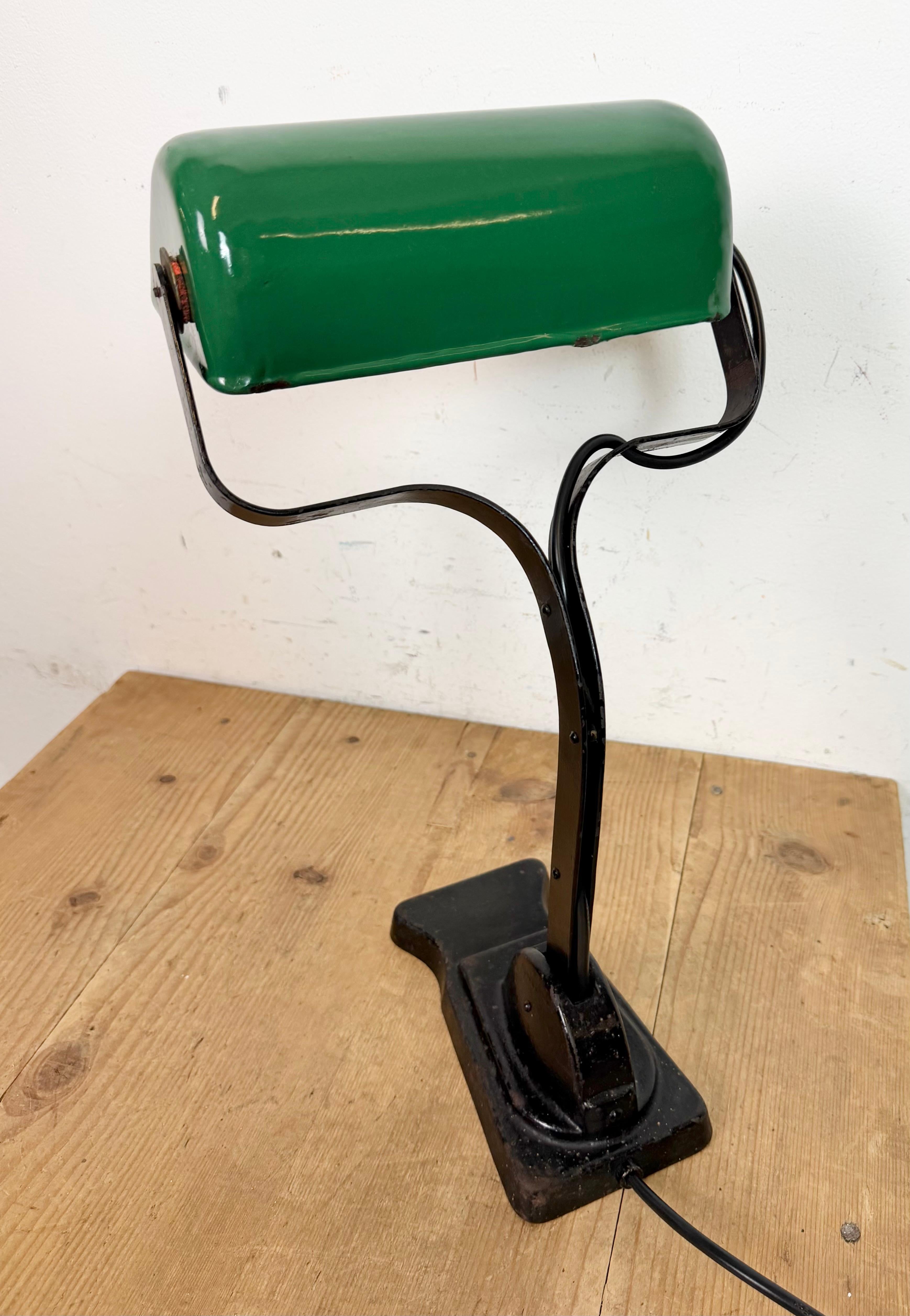 Vintage-Banklampe aus grüner Emaille, 1930er-Jahre (20. Jahrhundert) im Angebot