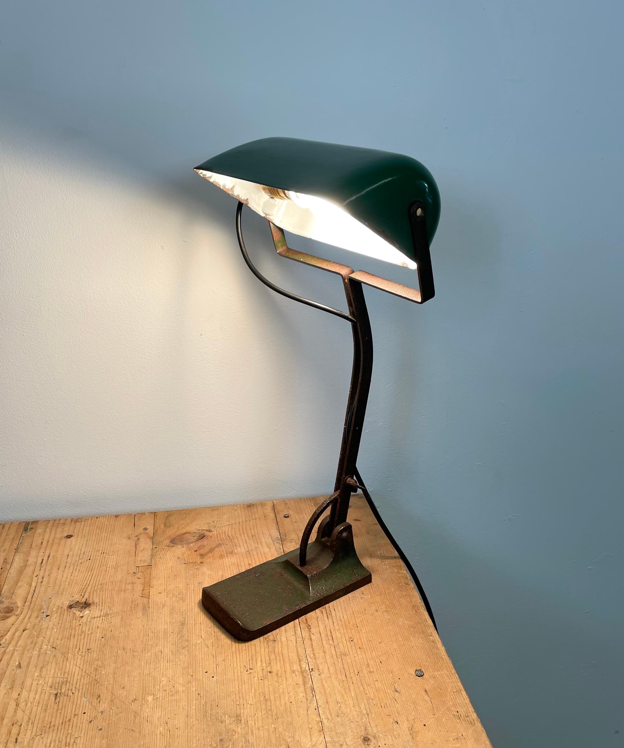 Vintage Green Enamel Bank Lamp from Astral, 1930s For Sale 8