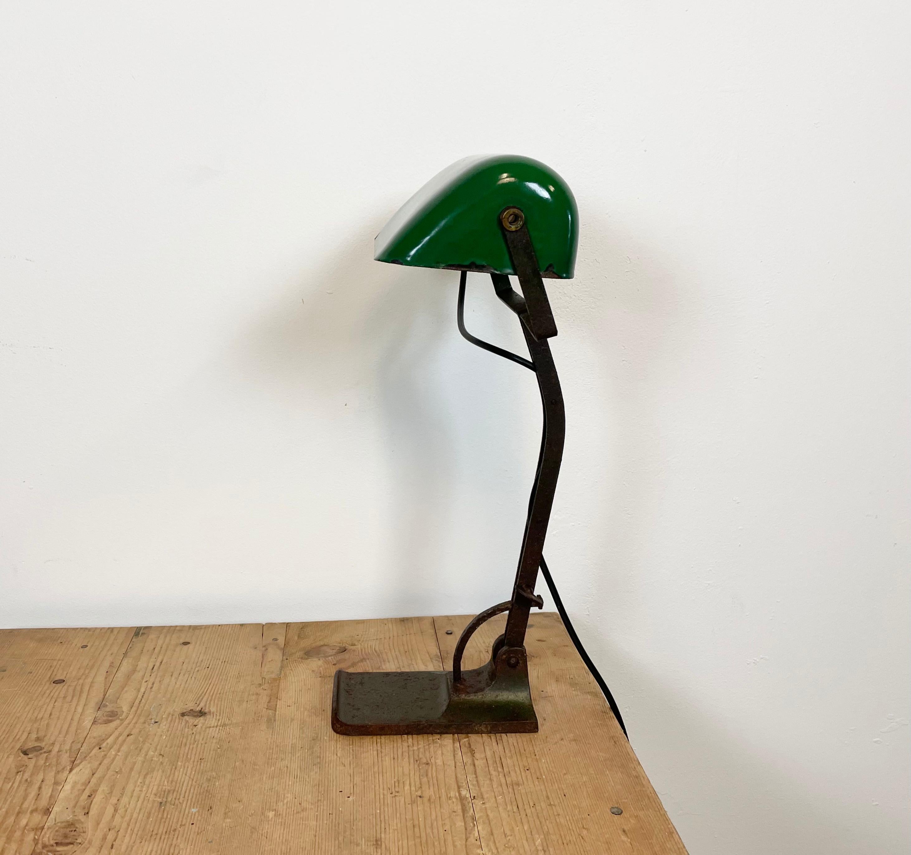 Industrial Vintage Green Enamel Bank Lamp from Astral, 1930s For Sale