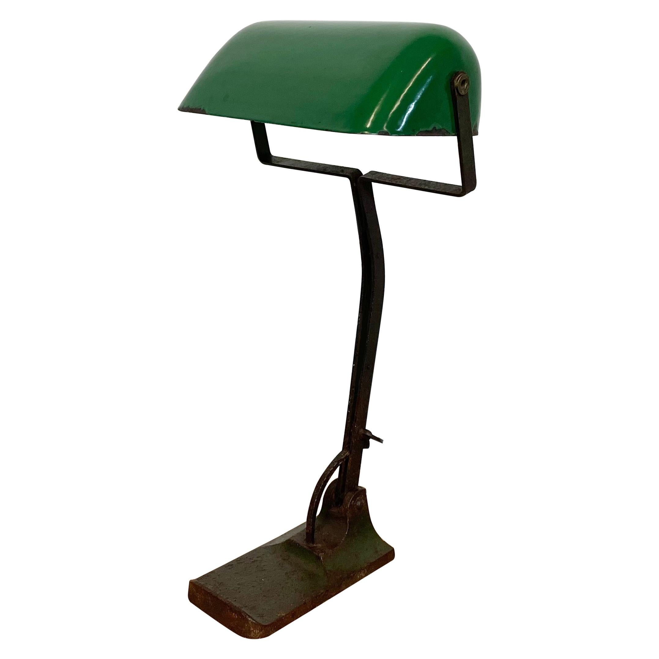 Lampe de banque vintage en émail vert d'Astral, années 1930 en vente