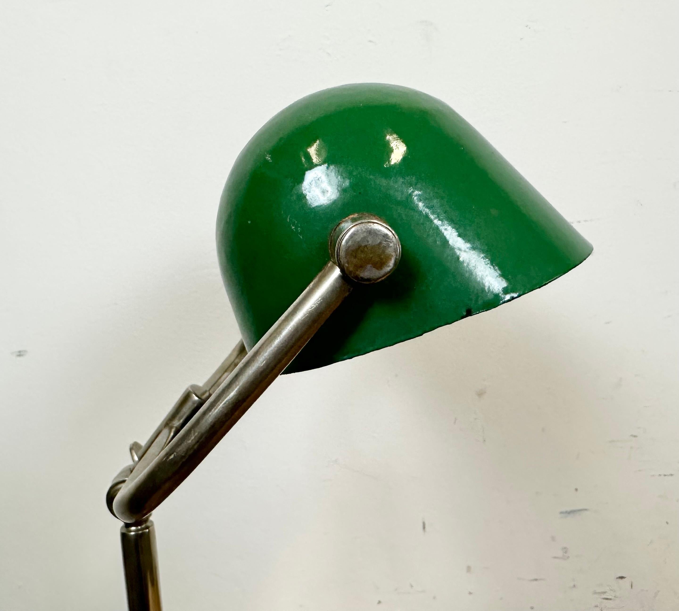 Vintage Green Enamel Bank Table Lamp, 1960s 5
