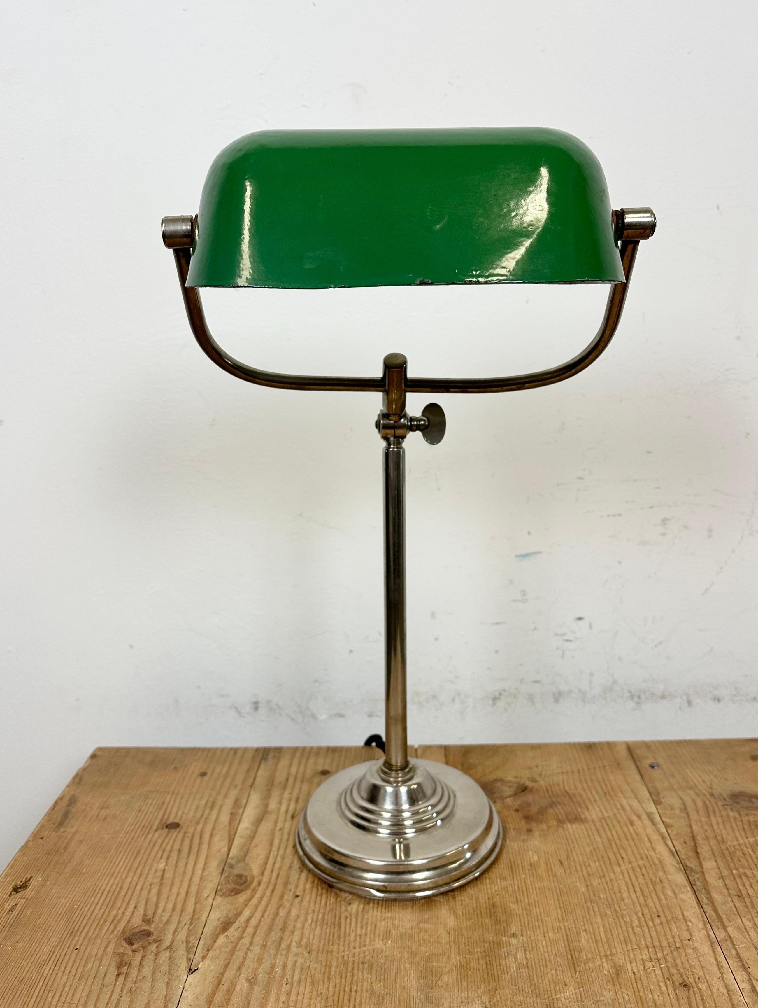 Vintage Green Enamel Bank Table Lamp, 1960s 7