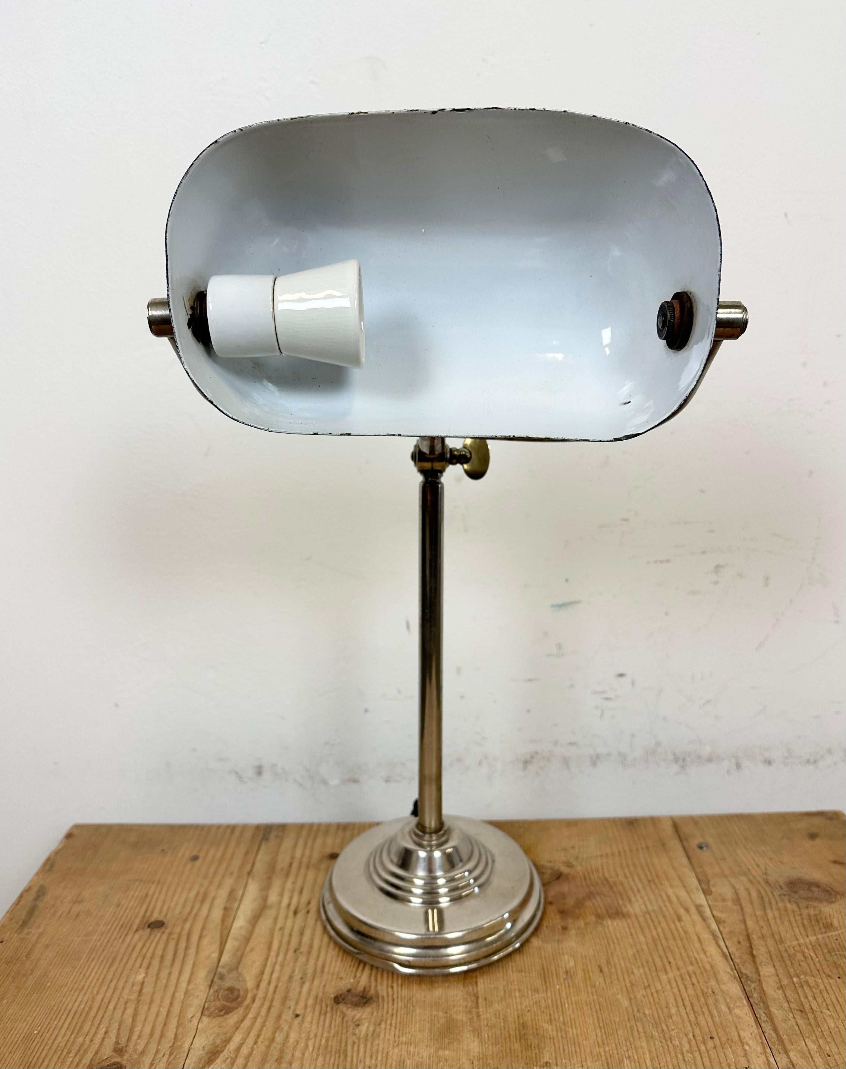 Vintage Green Enamel Bank Table Lamp, 1960s 8
