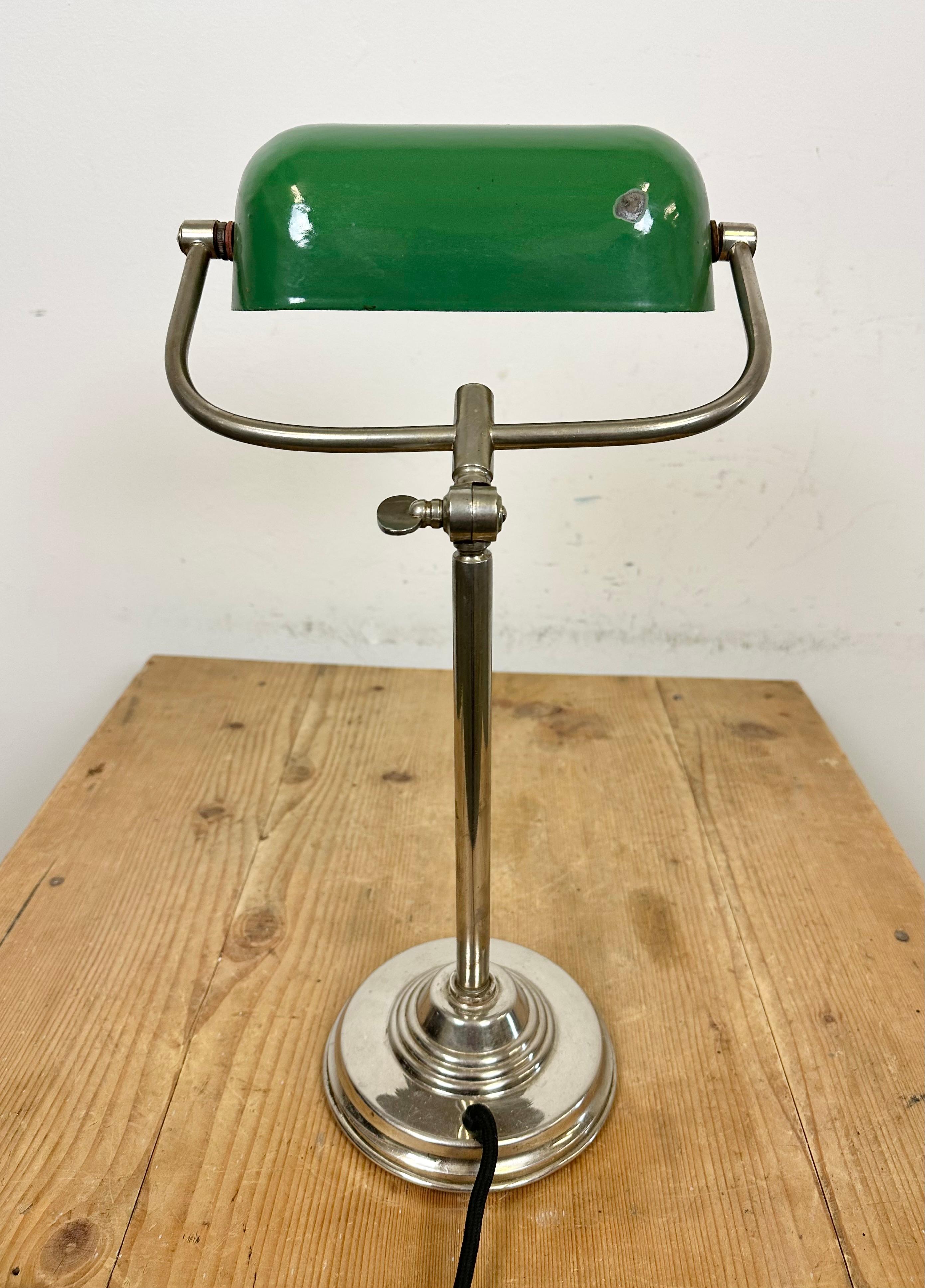 Vintage Green Enamel Bank Table Lamp, 1960s 11