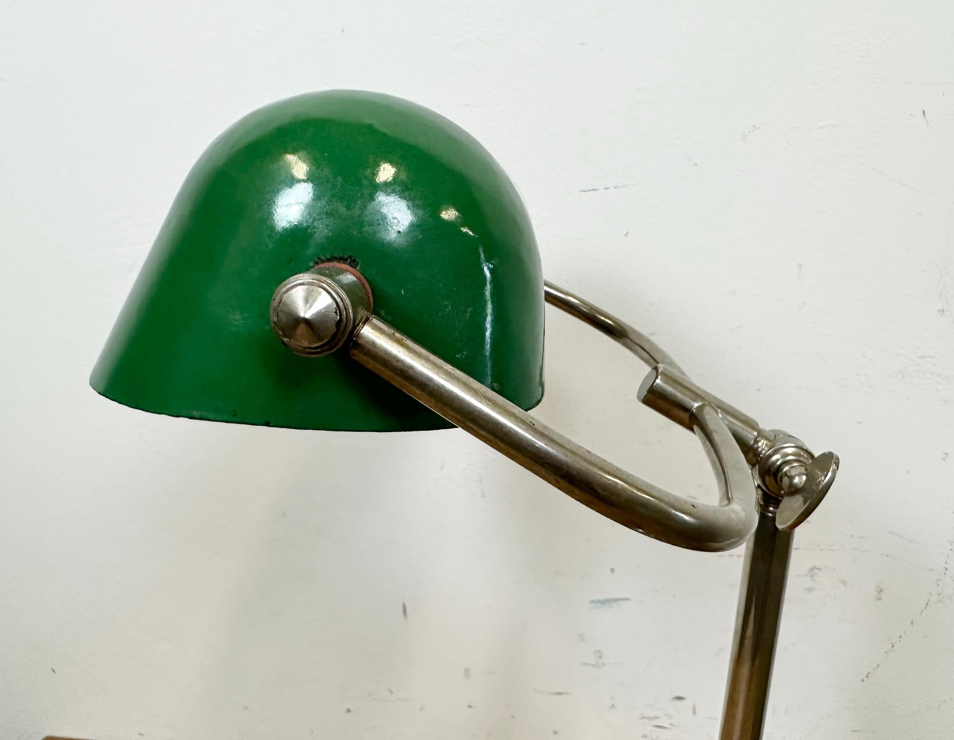 Vintage Green Enamel Bank Table Lamp, 1960s 1
