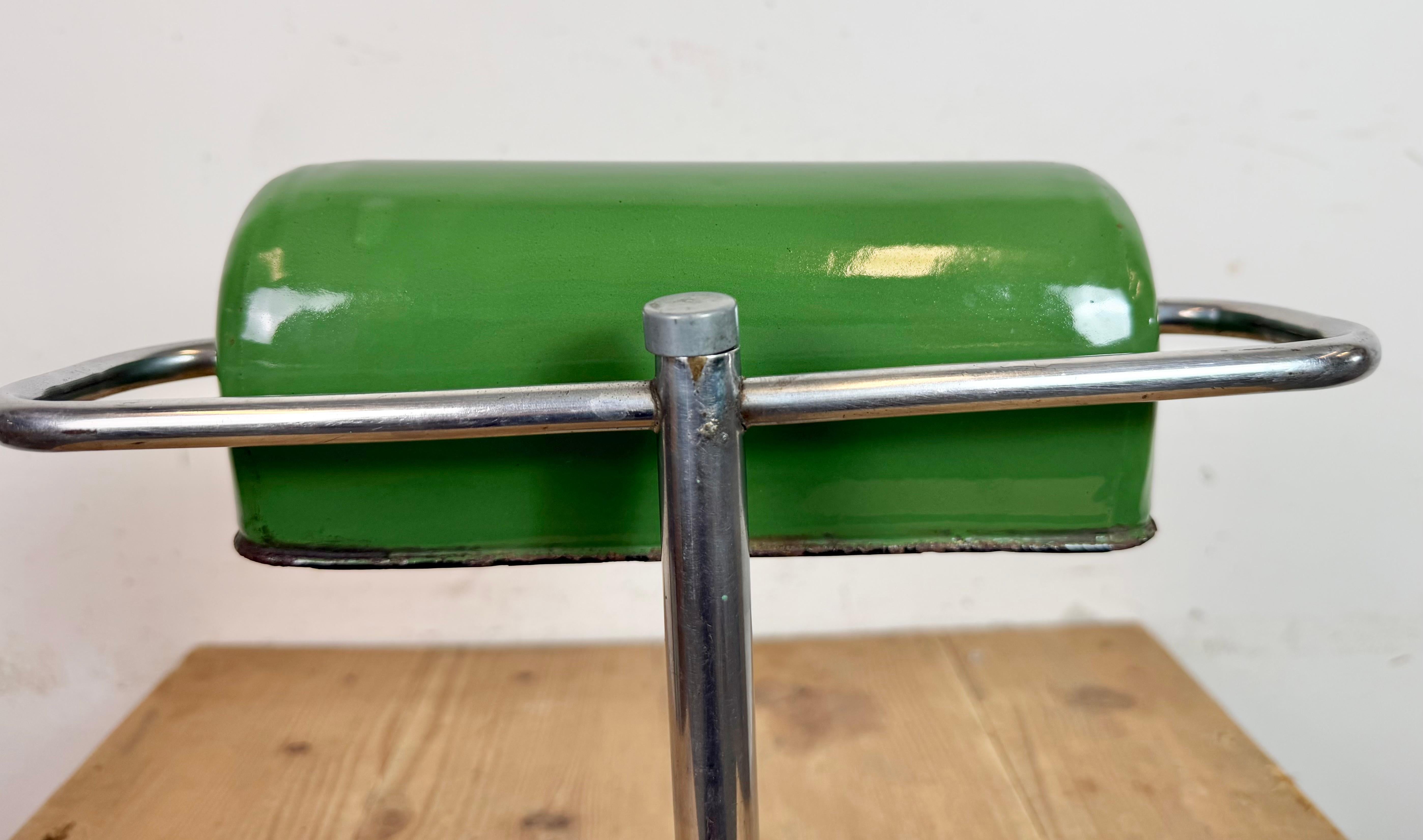 Vintage Green Enamel Banker Lamp, 1950s im Angebot 10