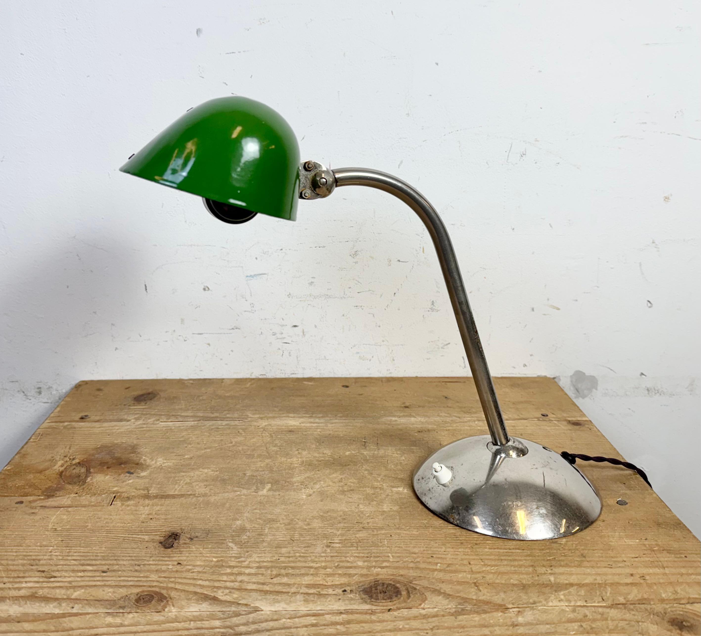 Smalto Lampada da tavolo Greene & Greene Greene Bankers, anni '50 in vendita