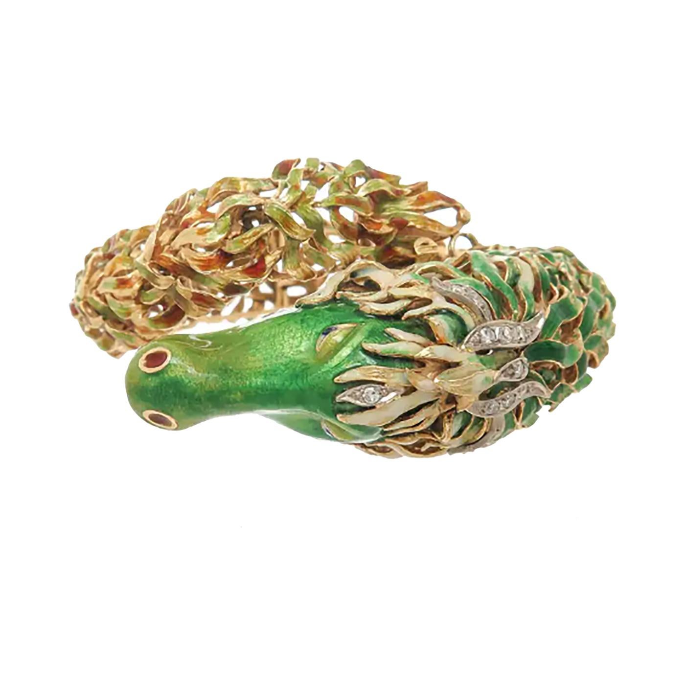 Vintage Green Enamel Horse Head Bracelet In Excellent Condition For Sale In Duluth, US
