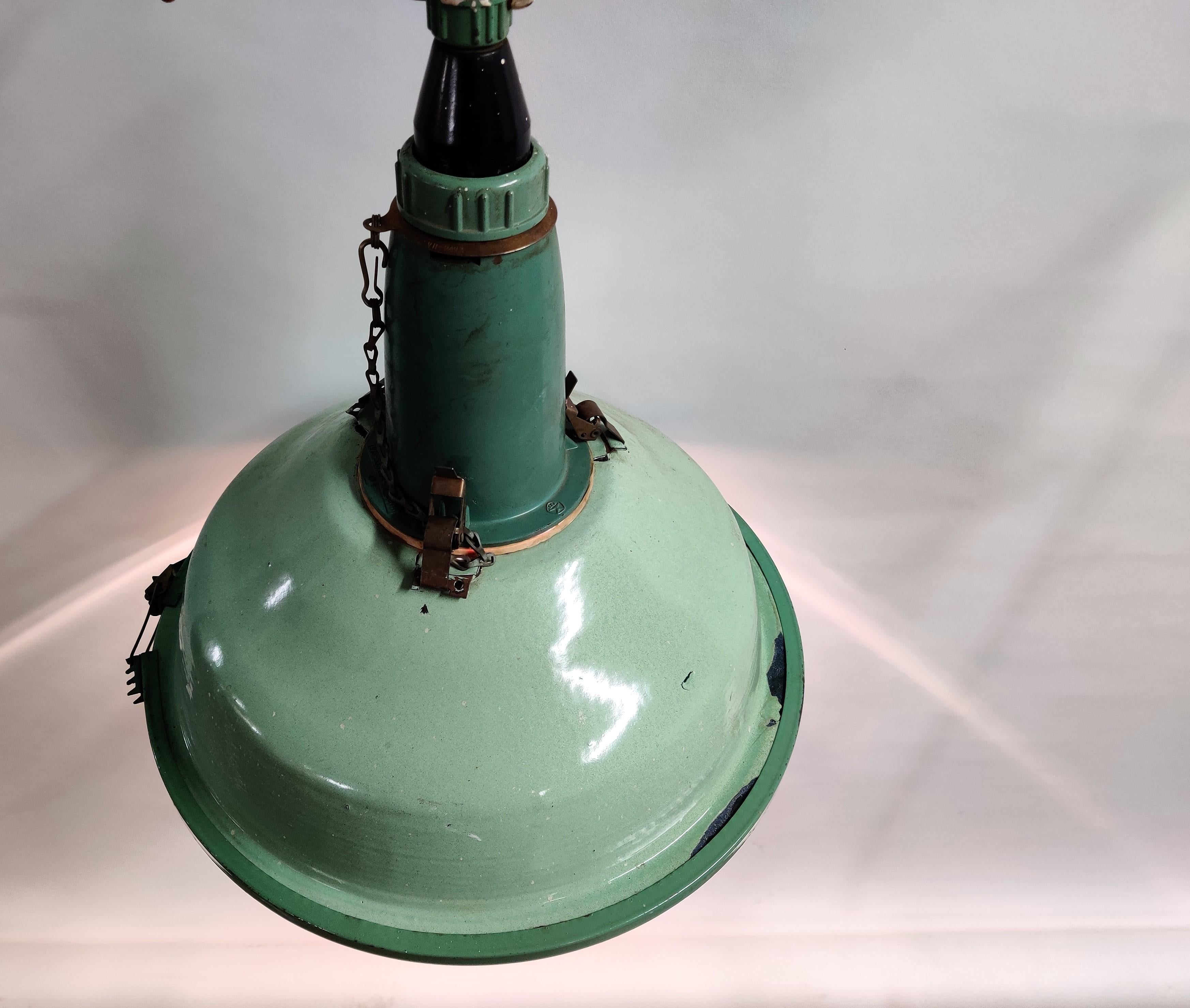 Vintage Green Enamel Industrial Pendant Lights with Glass, 1960s In Good Condition In HEVERLEE, BE