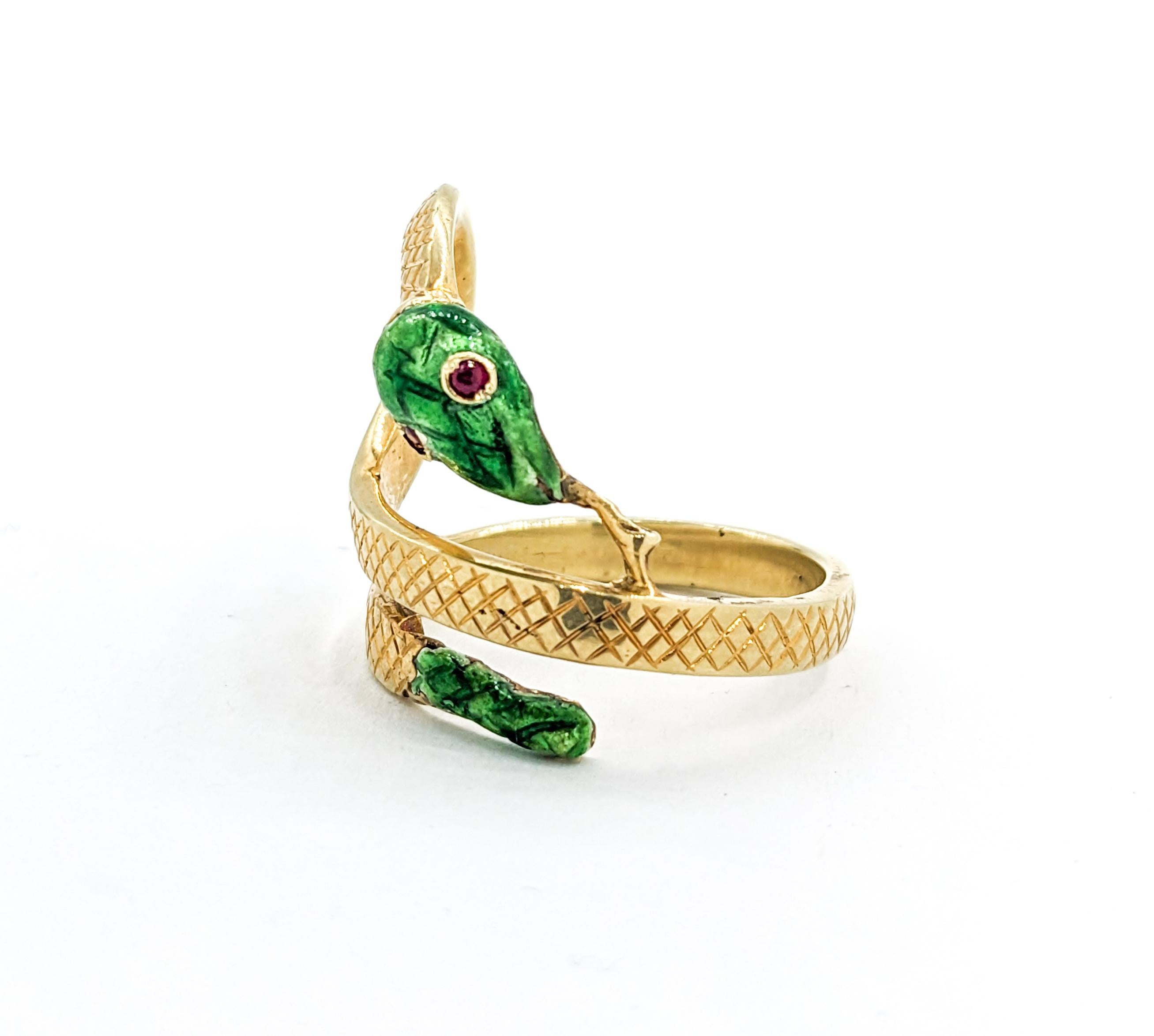 Vintage Green Enamel Snake Ring with Ruby Eyes In Yellow Gold In Excellent Condition For Sale In Bloomington, MN