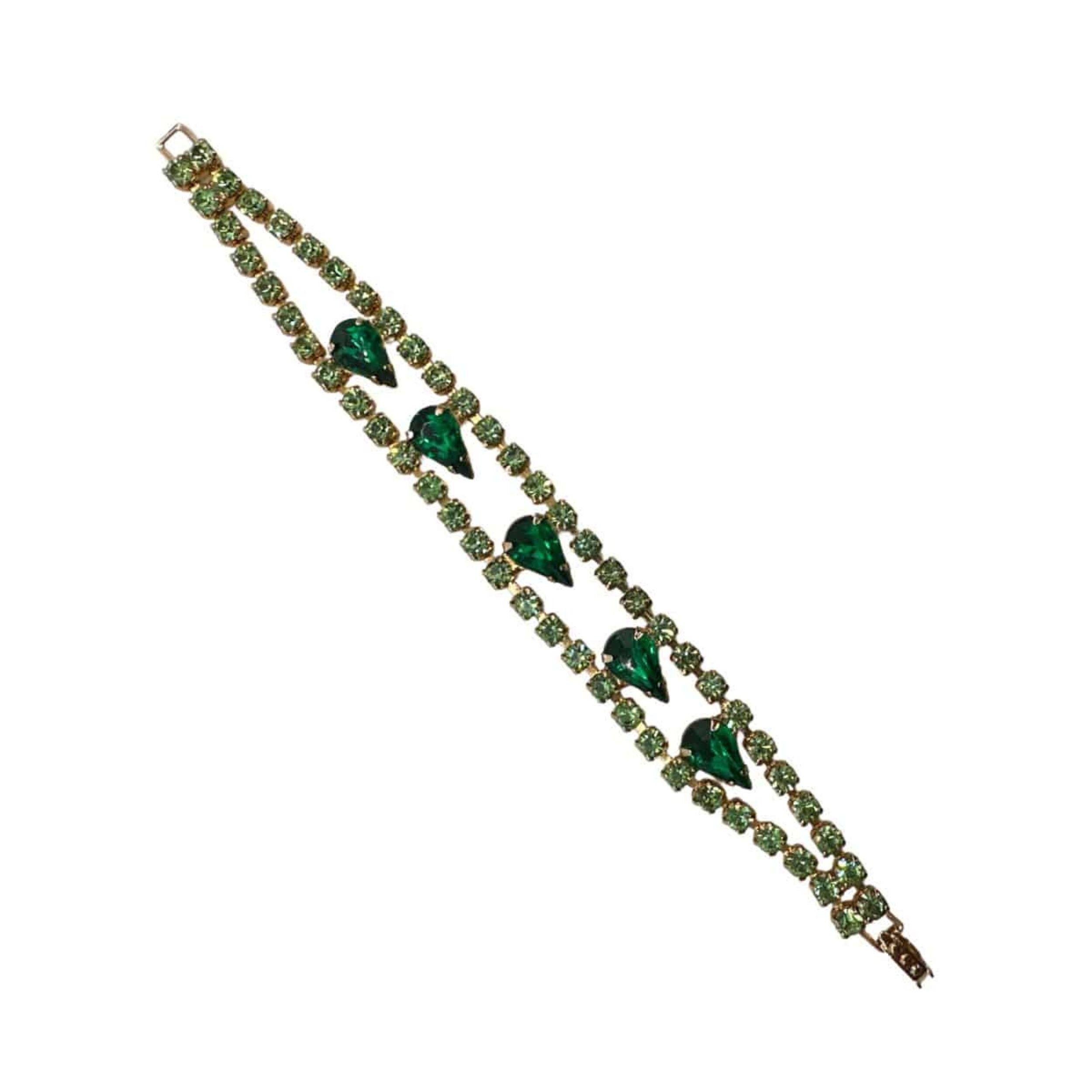Vintage Green Glass & Rhinestone Jewelry Set – Necklace & Bracelet In Excellent Condition For Sale In Jacksonville, FL