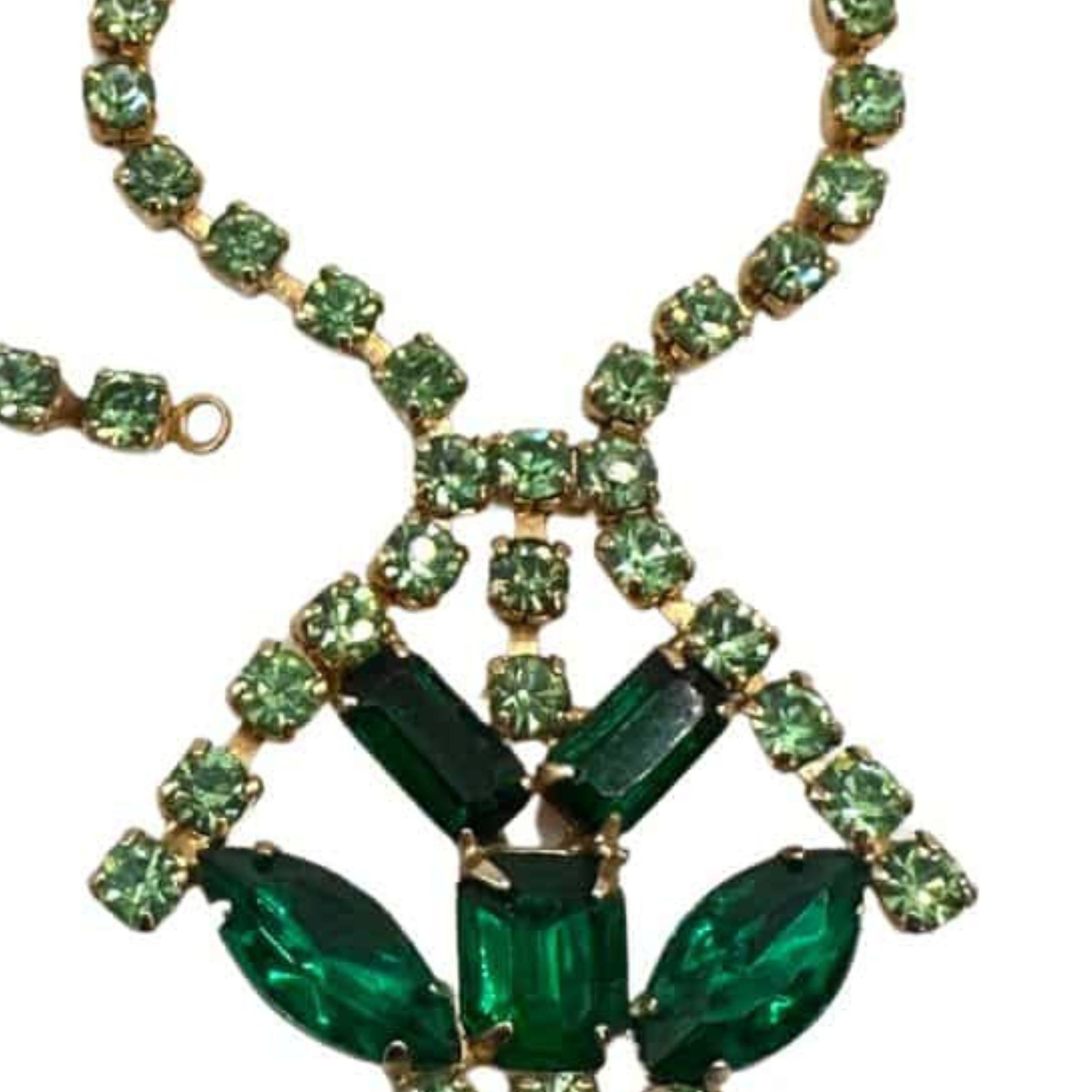Vintage Green Glass & Rhinestone Jewelry Set – Necklace & Bracelet For Sale 3