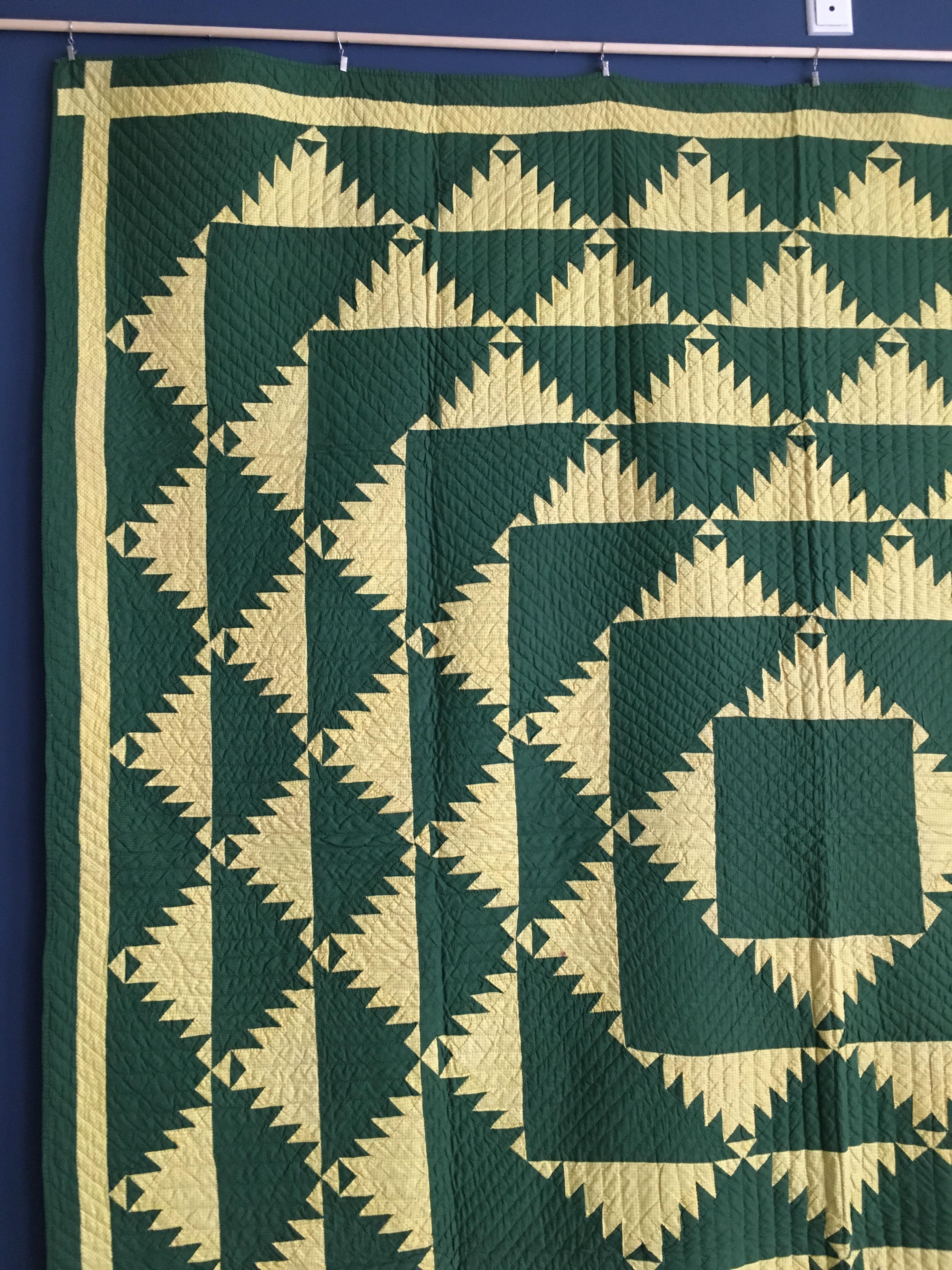 Courtepointe verte vintage en coton patchwork faite à la main « Selectable Mountains », États-Unis, années 1930 en vente 1