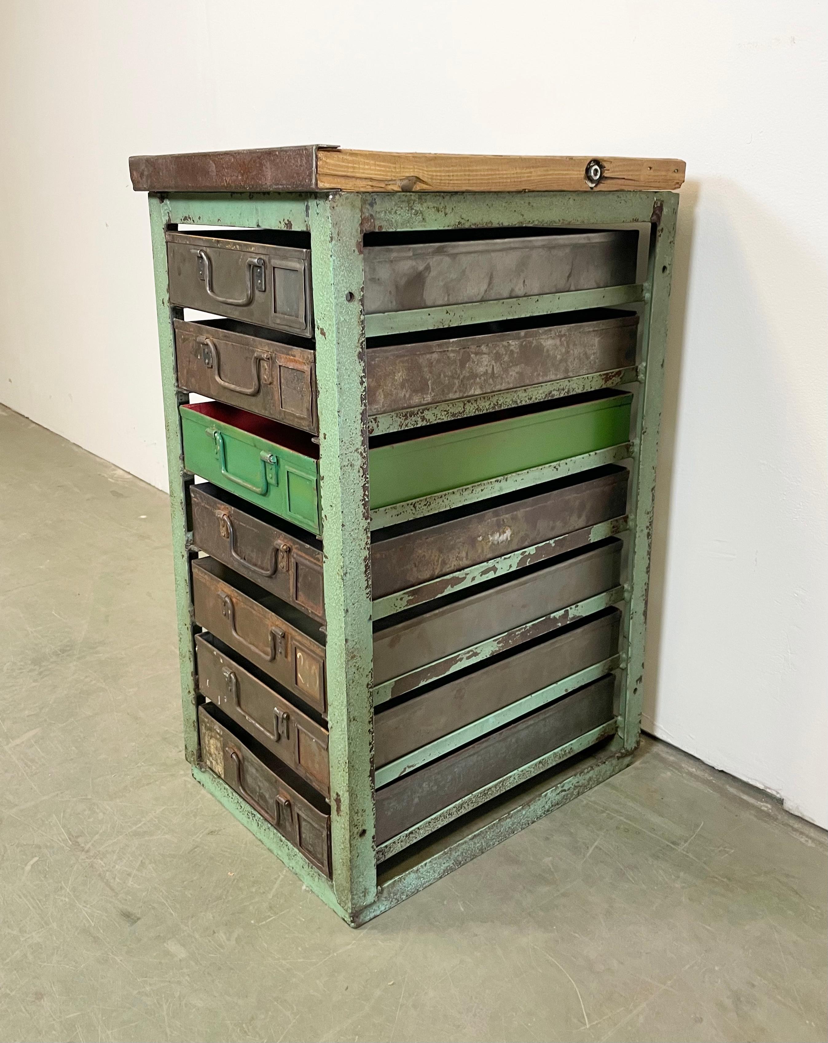 Vintage Green Industrial Iron Chest of Drawers, 1950s In Good Condition In Kojetice, CZ