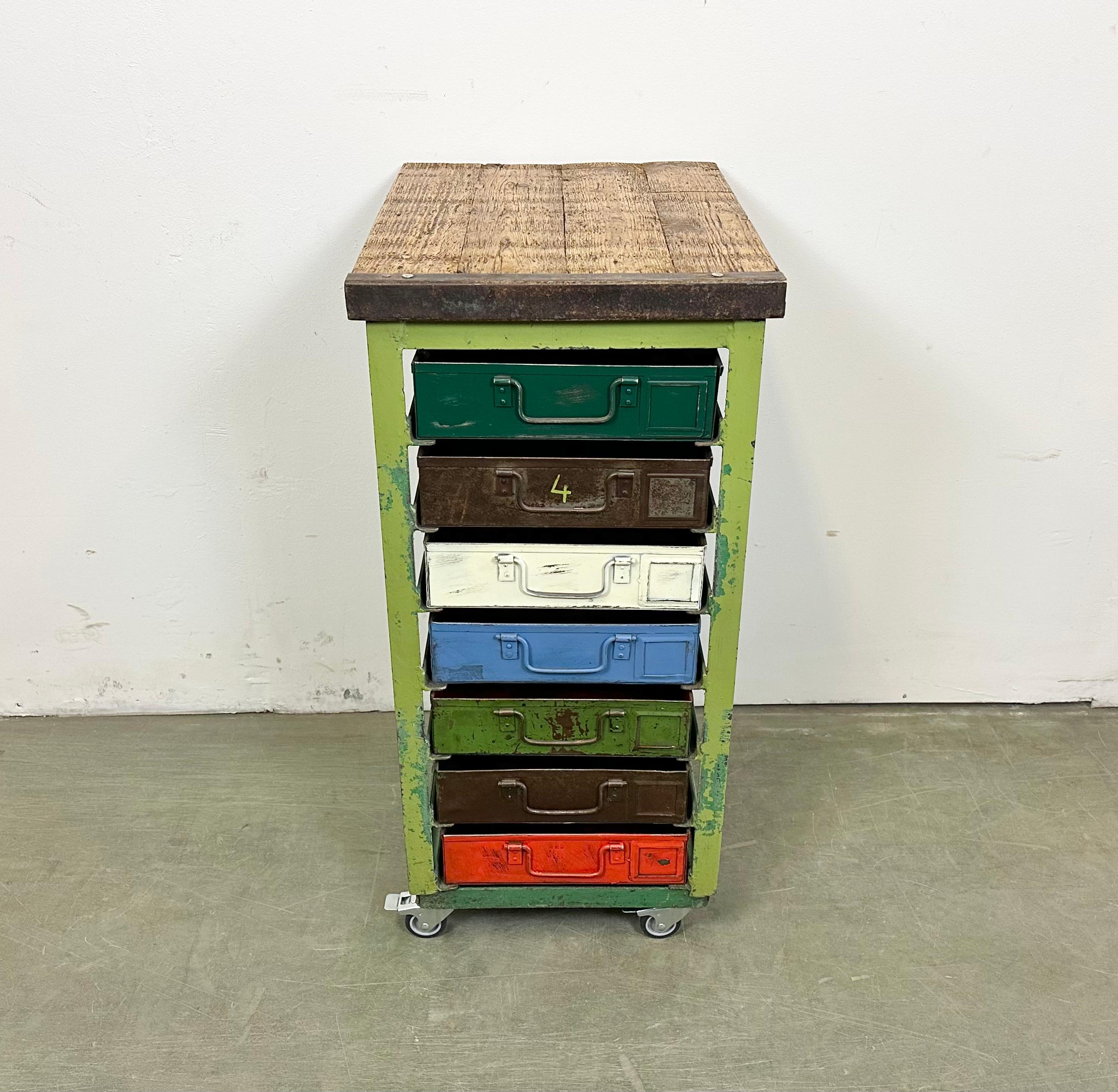 Vintage Green Industrial Iron Chest of Drawers on Wheels, 1950s In Good Condition For Sale In Kojetice, CZ