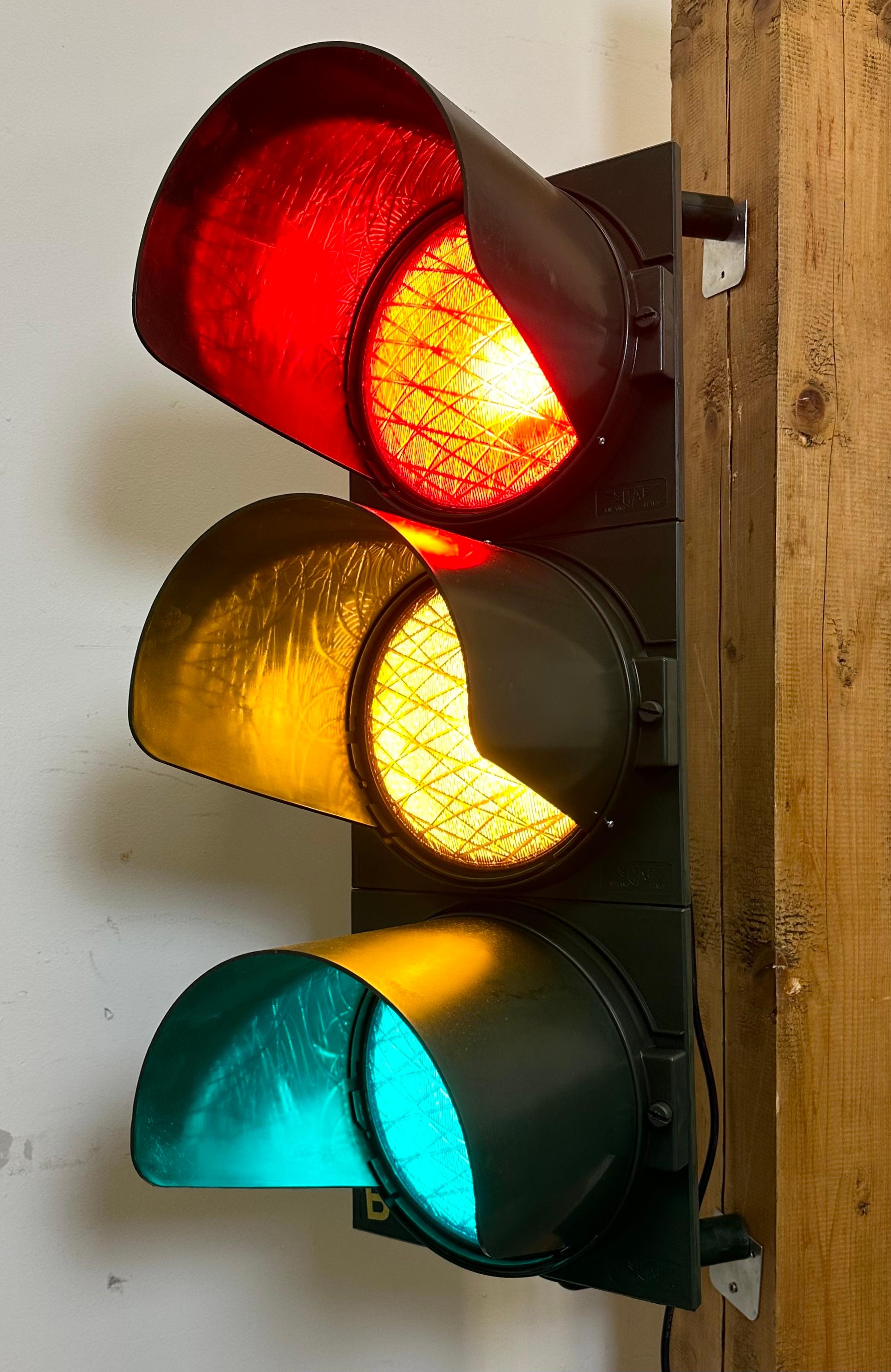 Vintage Green Italian Traffic Lights, 1980s For Sale 4