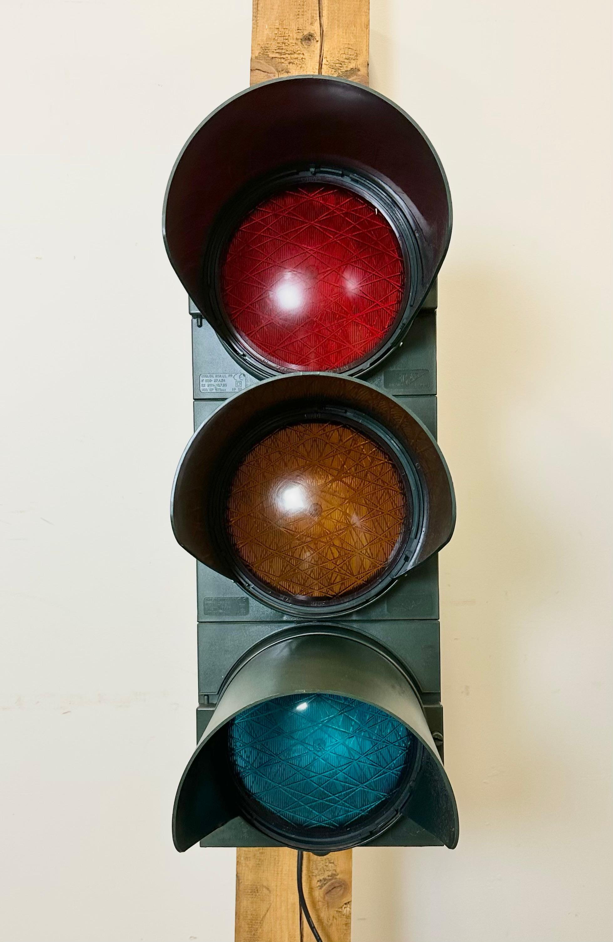 Vintage Green Italian Traffic Lights, 1980s In Good Condition For Sale In Kojetice, CZ
