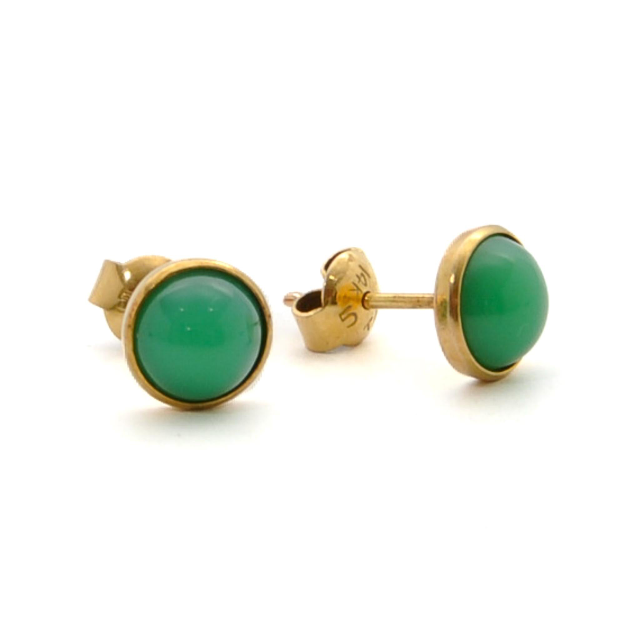 Cabochon Vintage Green Jade 14K Gold Stud Earrings For Sale
