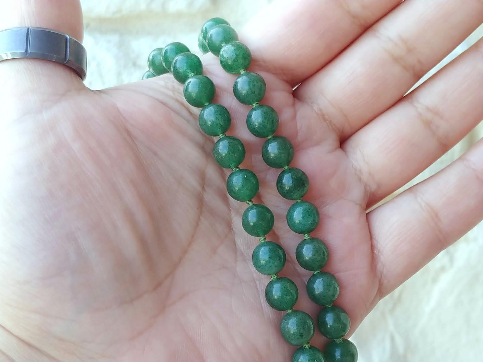 Halskette aus grüner Jade in Grün 1