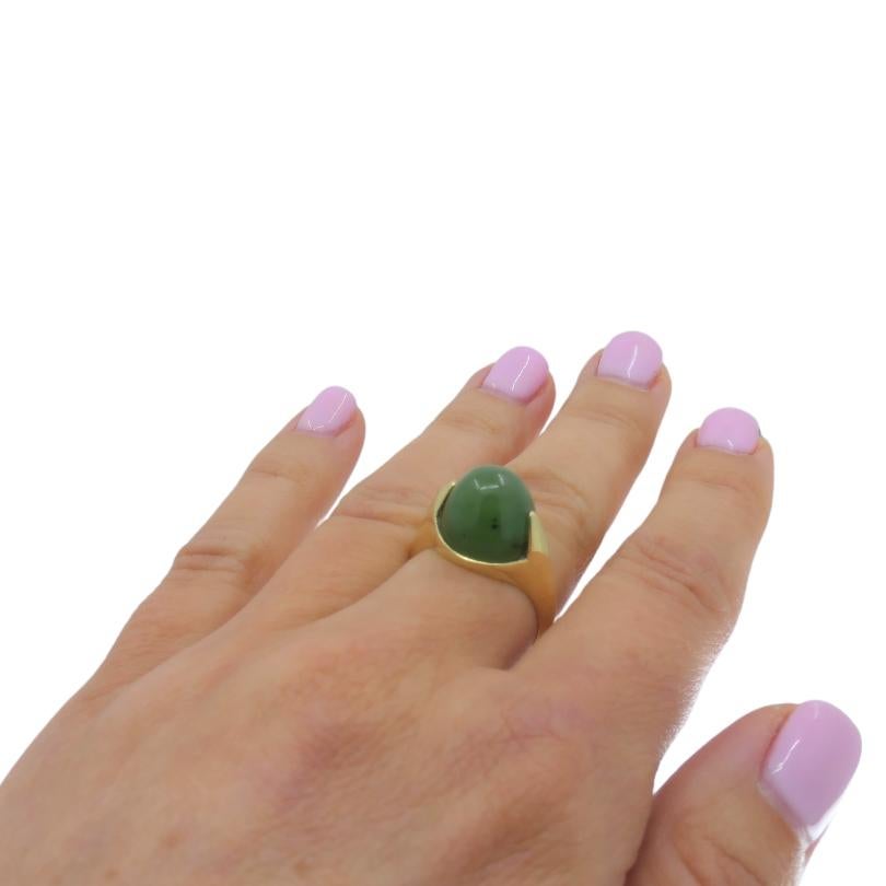 Cabochon Vintage Green Jade Ring 14k Gold For Sale