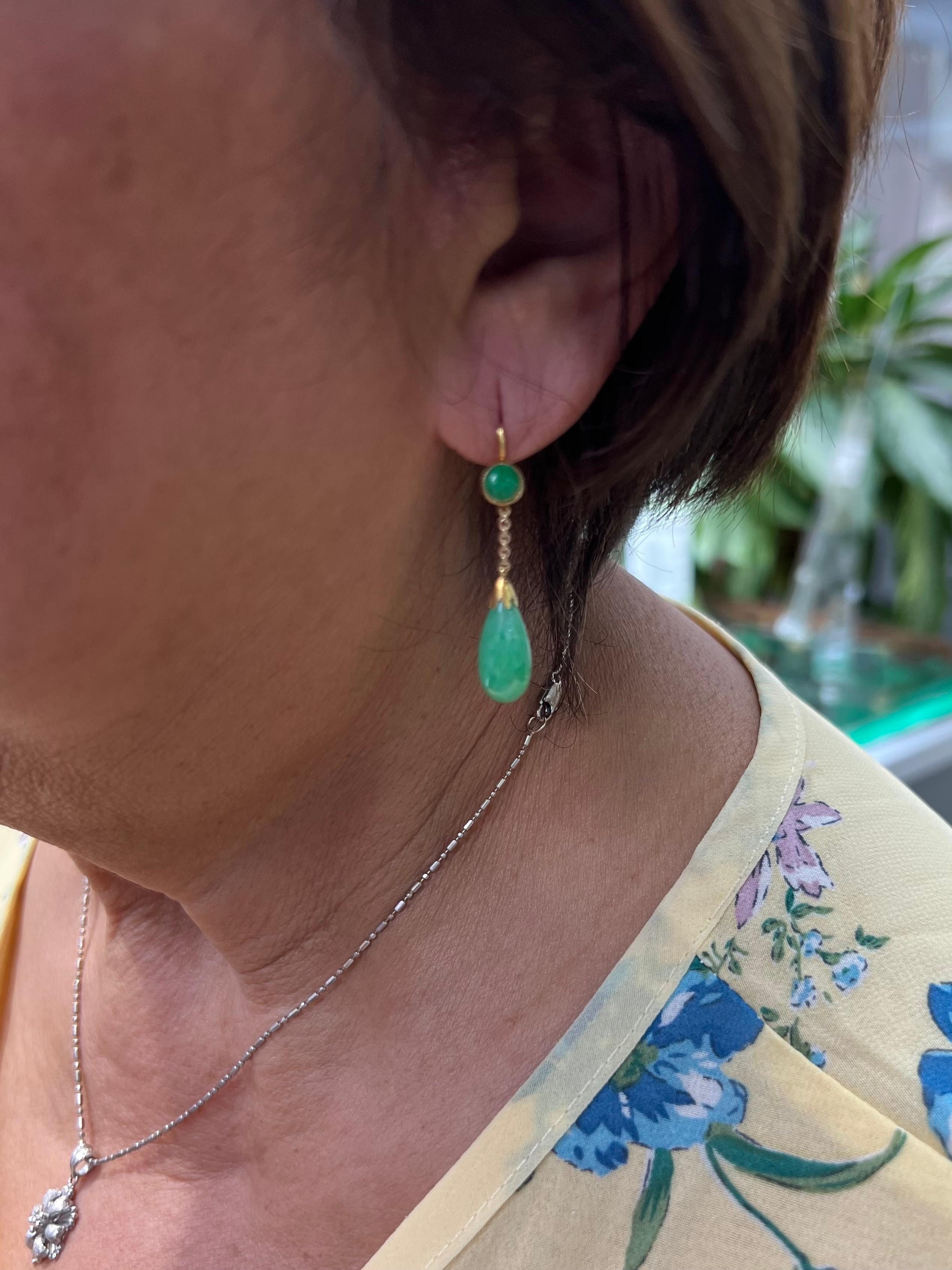 Classical Roman Vintage Green Jade Yellow Gold Drop Earrings