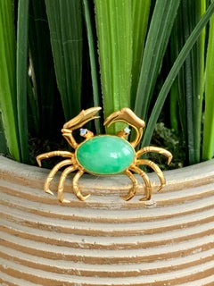 Vintage Green Jadite Cabochon and Opal 18 Karat Yellow Gold Brooch Pin