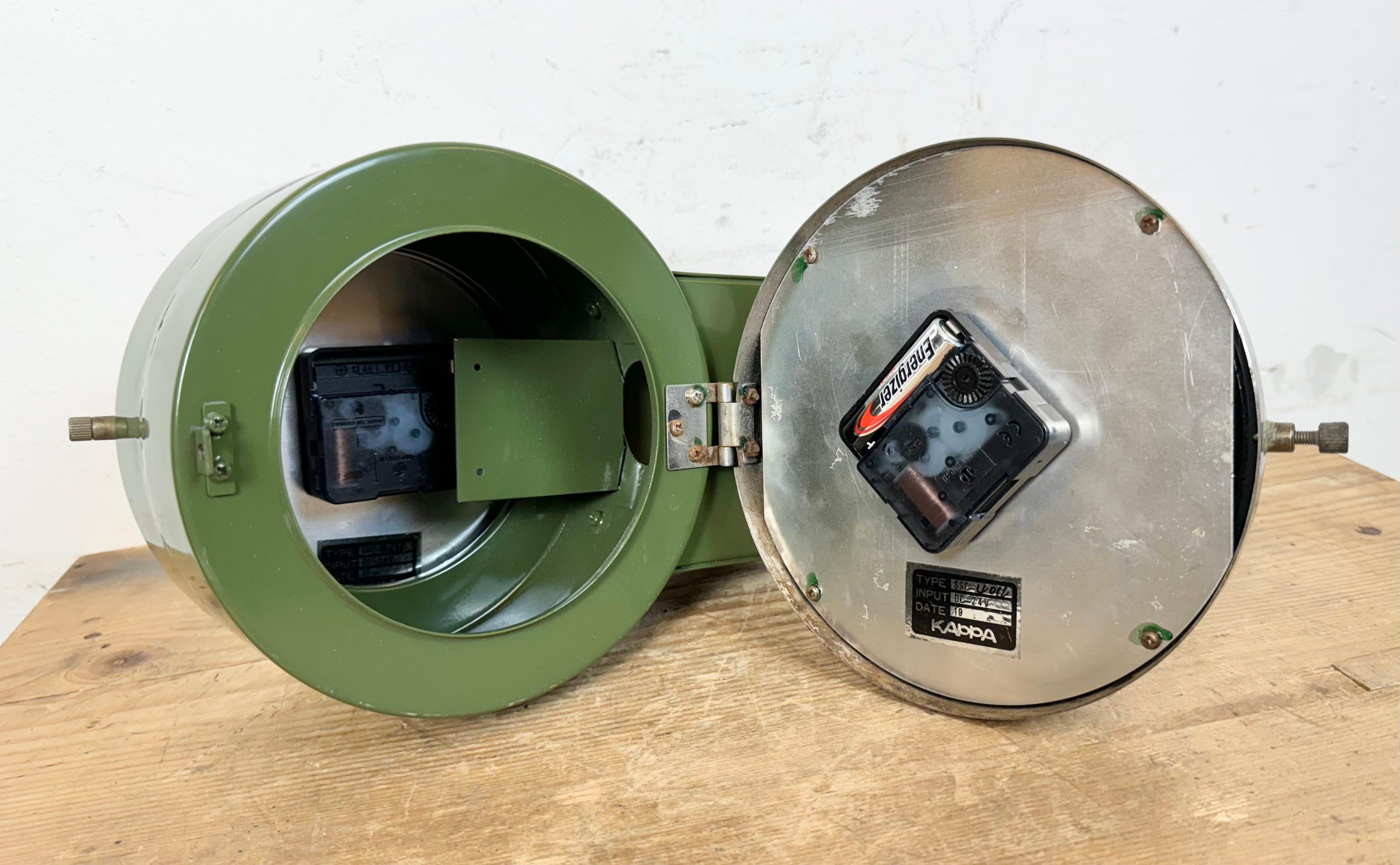 Vieille horloge murale Kappa Maritime verte à double face, années 1980 en vente 10