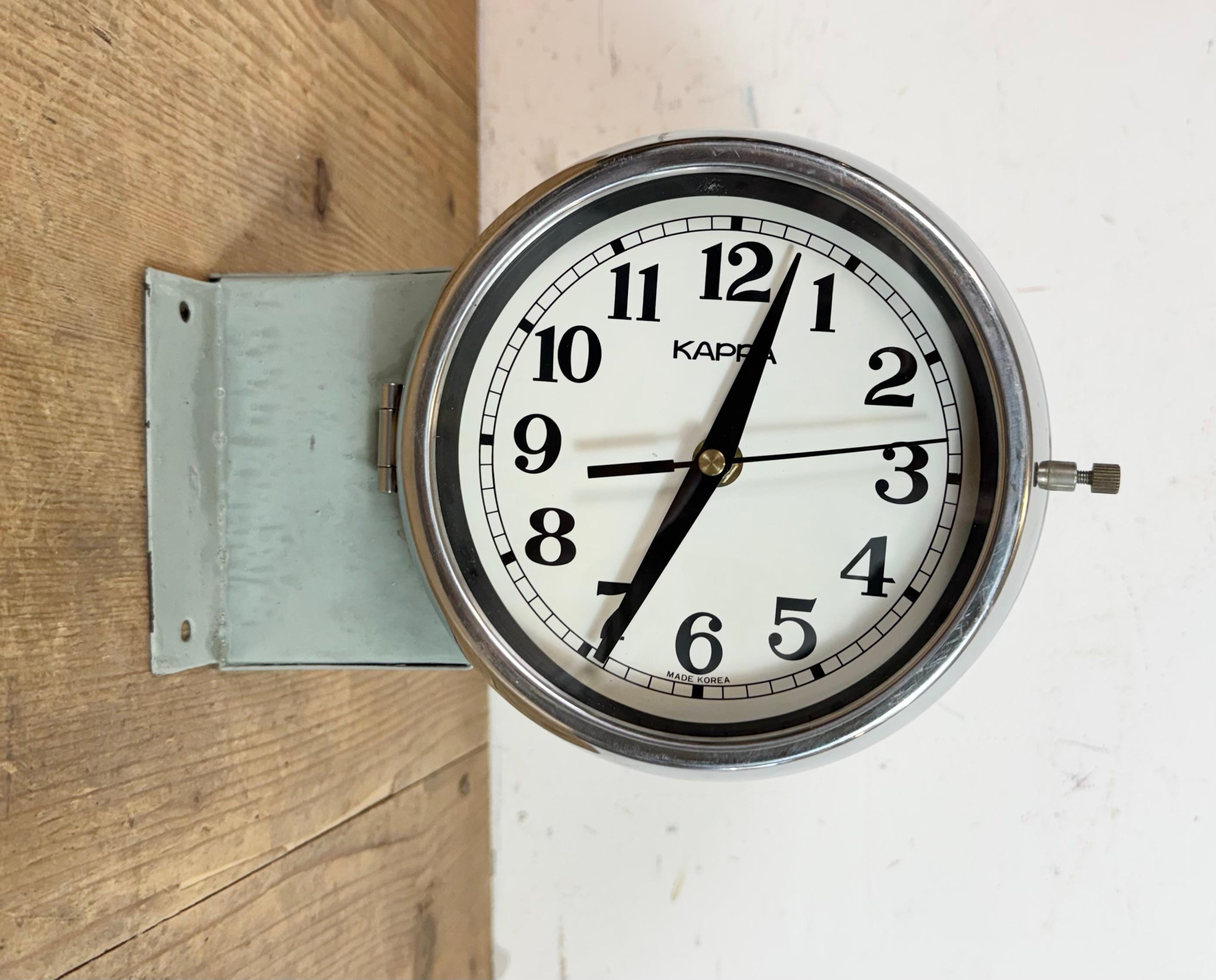 Vieille horloge murale Kappa Maritime verte à double face, années 1980 en vente 1