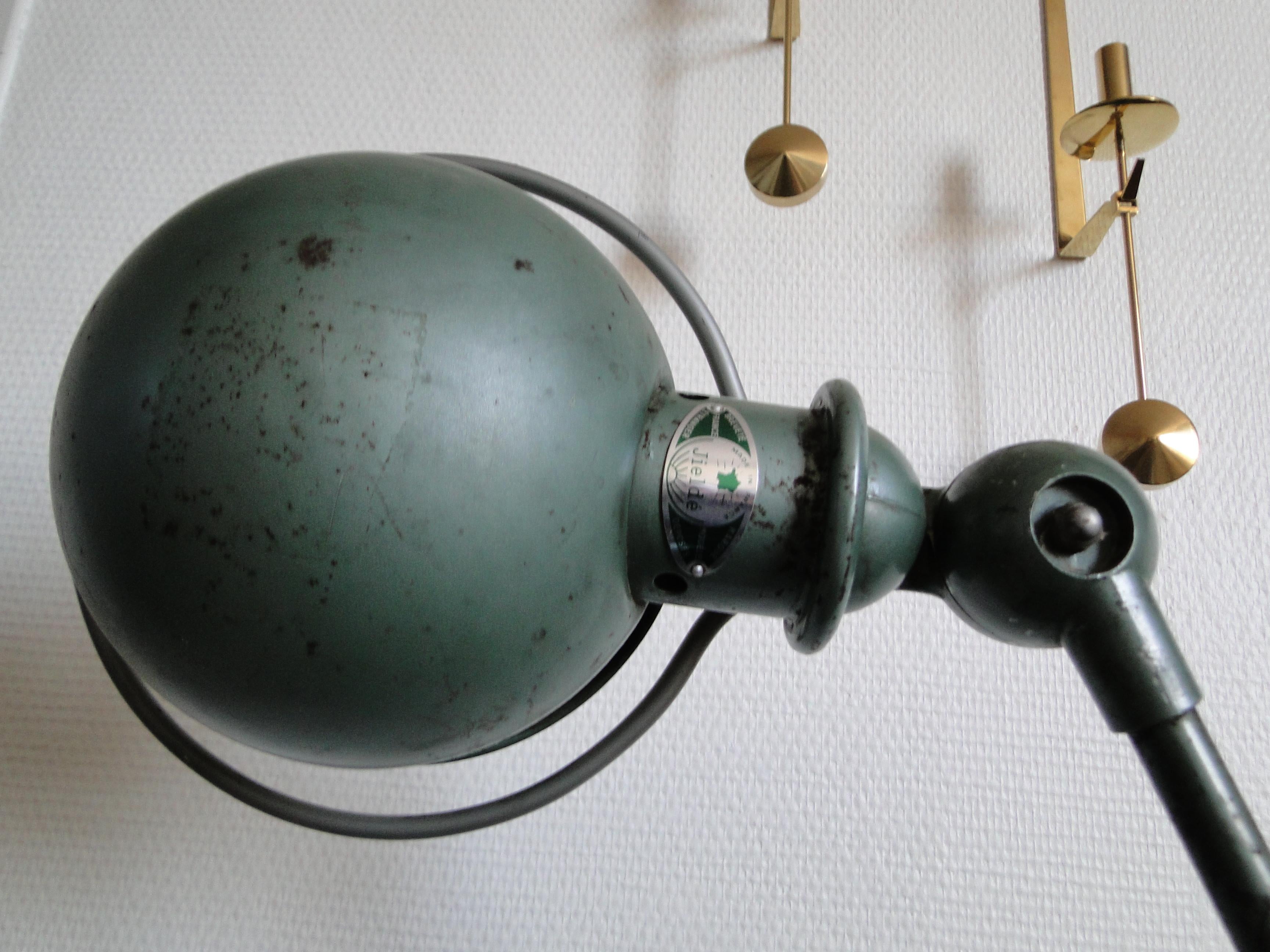Jean Louis Domecq Jielde Vintage Green Lamp  2 Arms France desk lamp In Good Condition In Lège Cap Ferret, FR