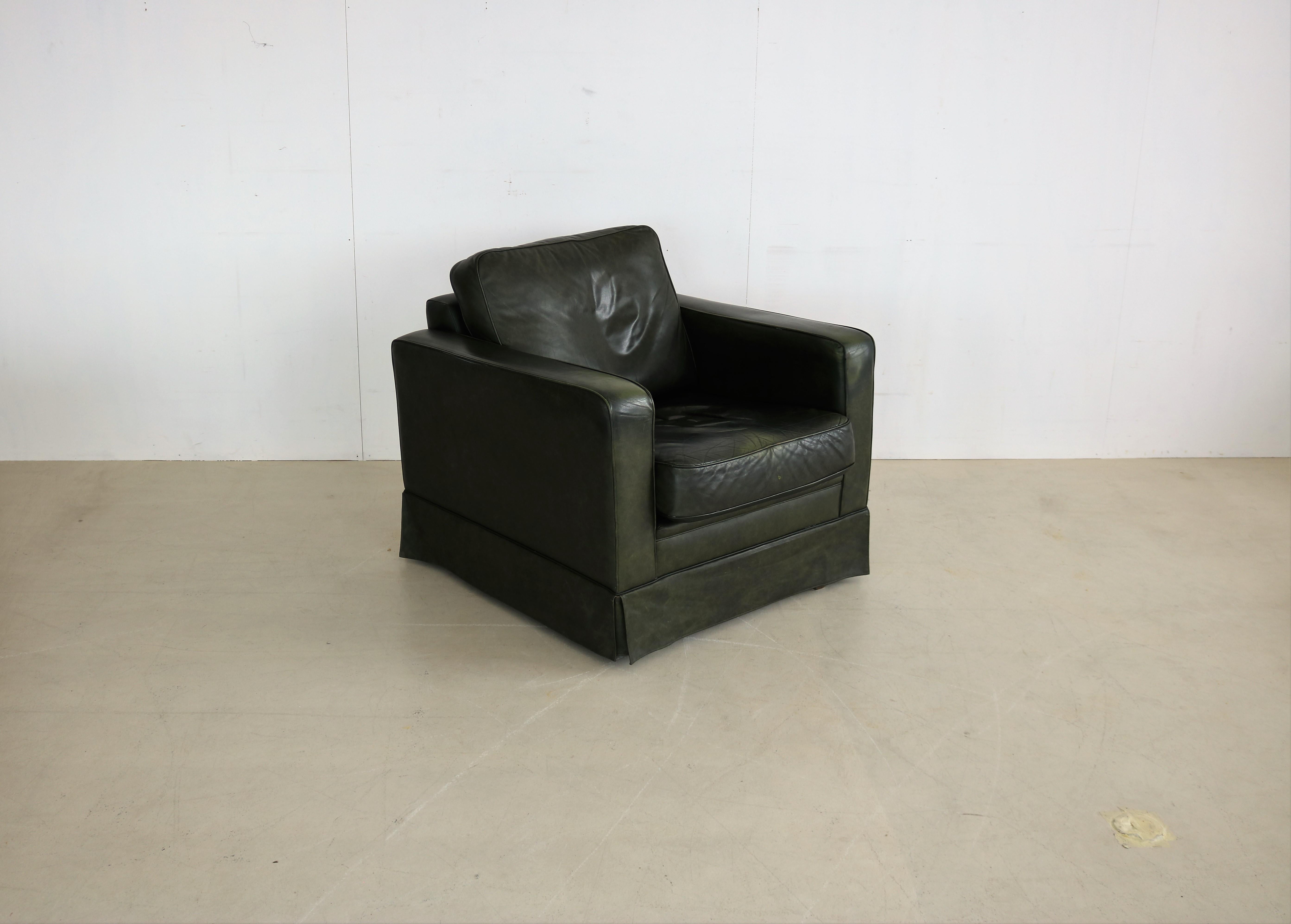 Vintage Green Leather Club Chair In Good Condition For Sale In GRONINGEN, NL