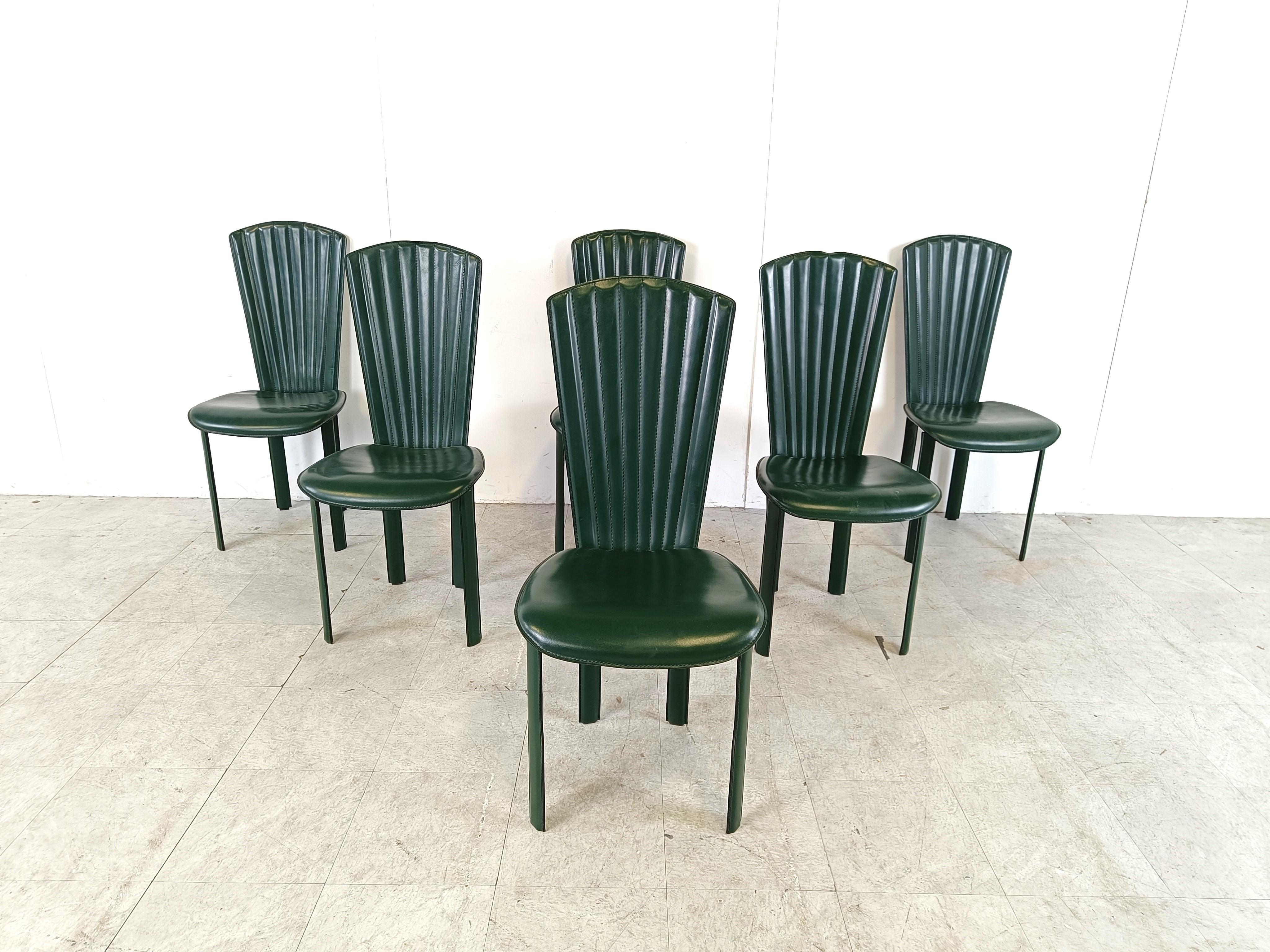 Set of 6 italian dining chairs with green reeded leather upholstery.

Beautiful design

1980s - Italy

Very good condition

Dimensions:
Height: 100cm/39.37