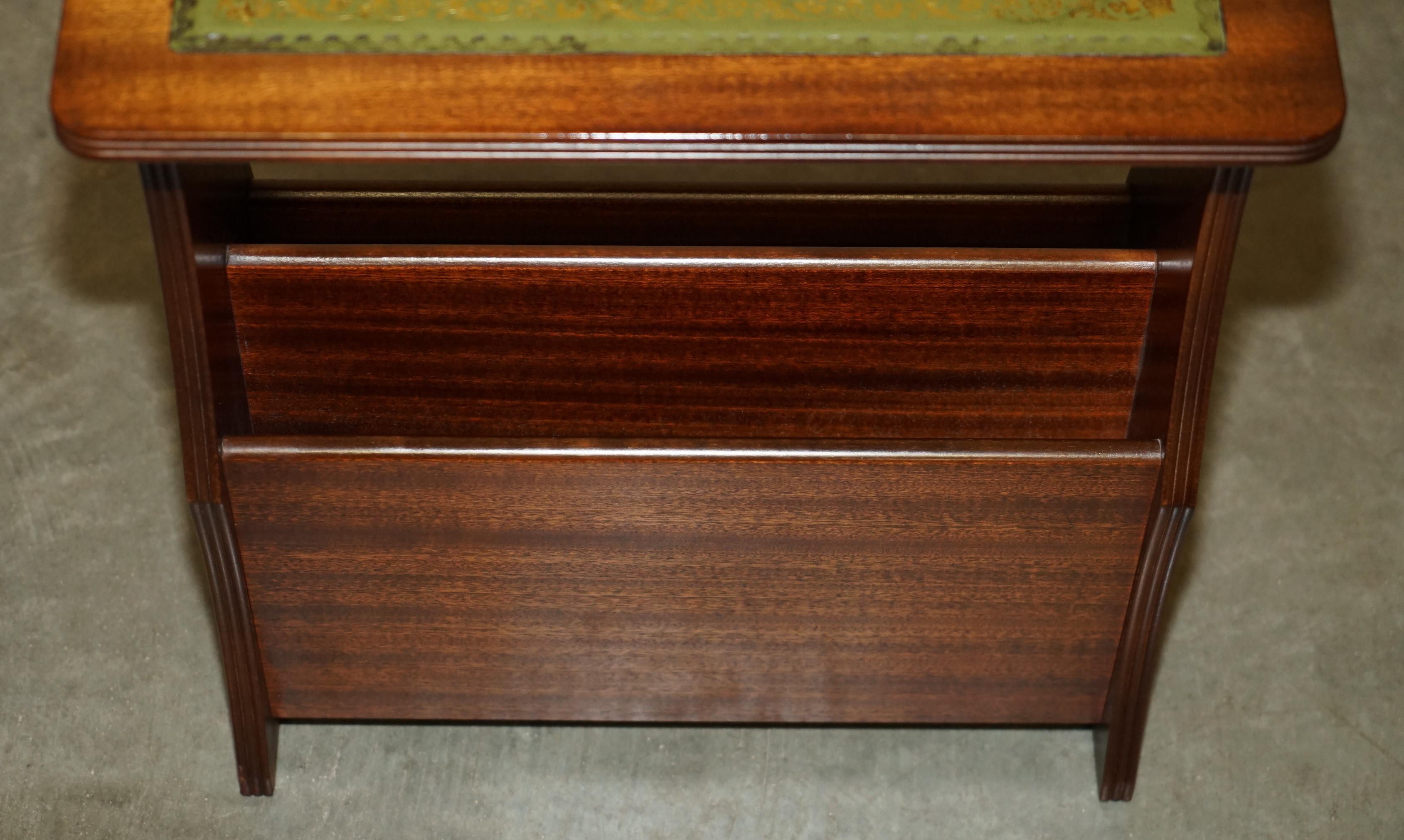 ViNTAGE GREEN LEATHER & FLAMED HARDWOOD SIDE END WINE TABLE MAGAZINE RACK For Sale 1