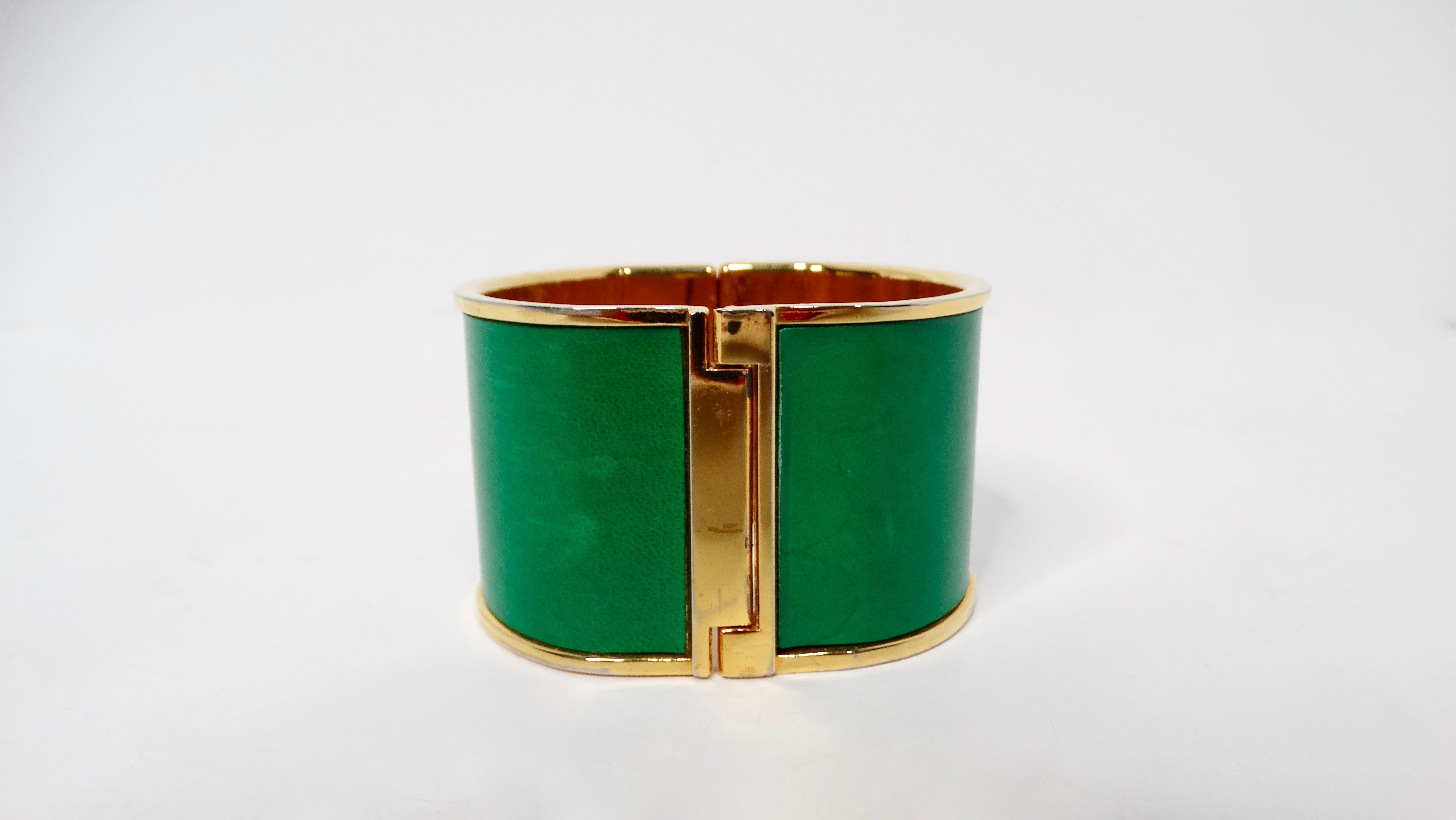 Manchette vintage en cuir vert ton or avec strass Pour femmes en vente