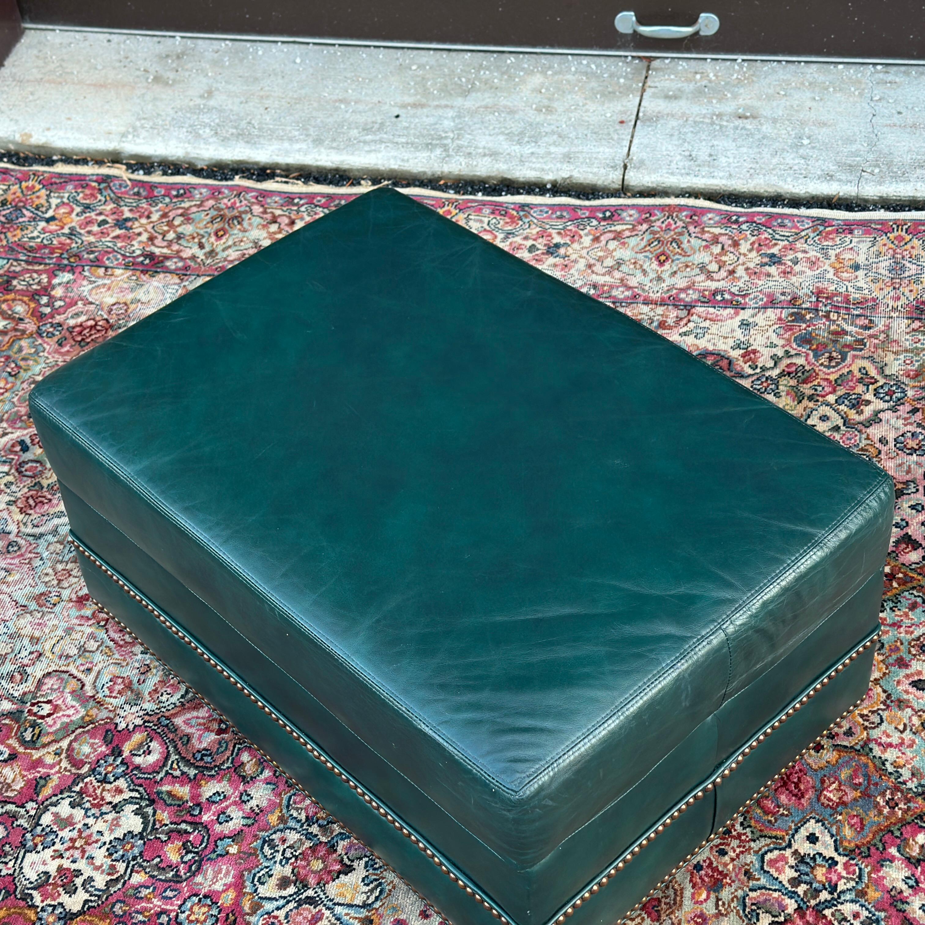 Vintage Green Leather Lounge Chair & Ottoman Set by Hickorycraft In Good Condition In West Chester, PA