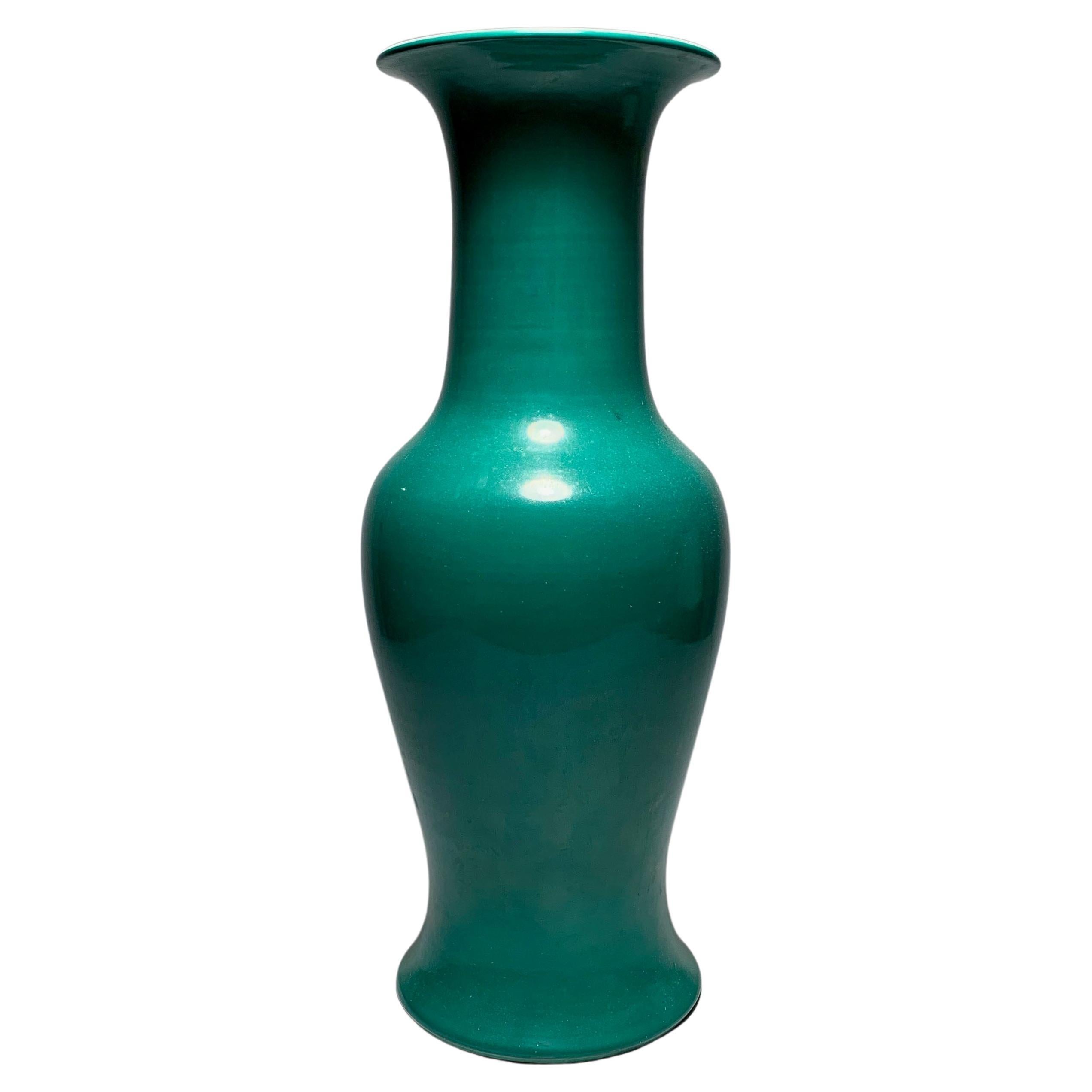 Vintage Green Midcentury Oriental Ceramic Lamp For Sale