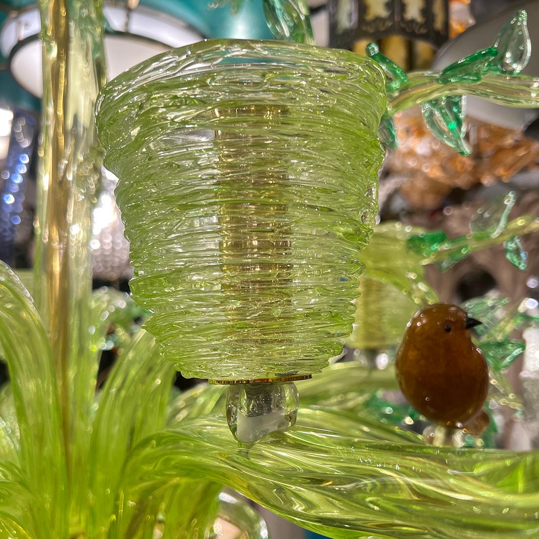 Metà XX secolo Lampadario vintage di Murano verde in vendita