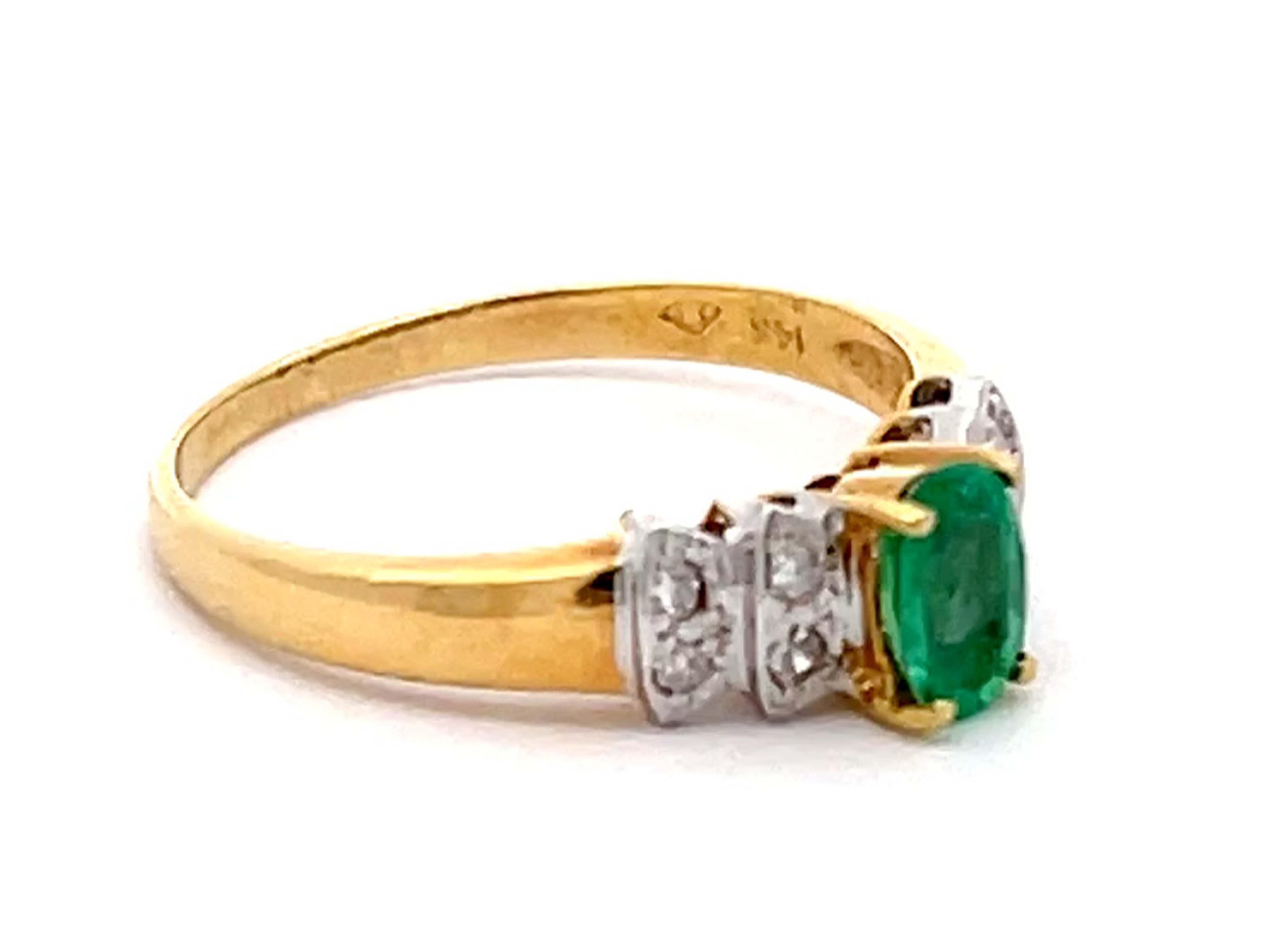 Modern Vintage Green Oval Emerald and Diamond Ring in 14k Yellow Gold For Sale