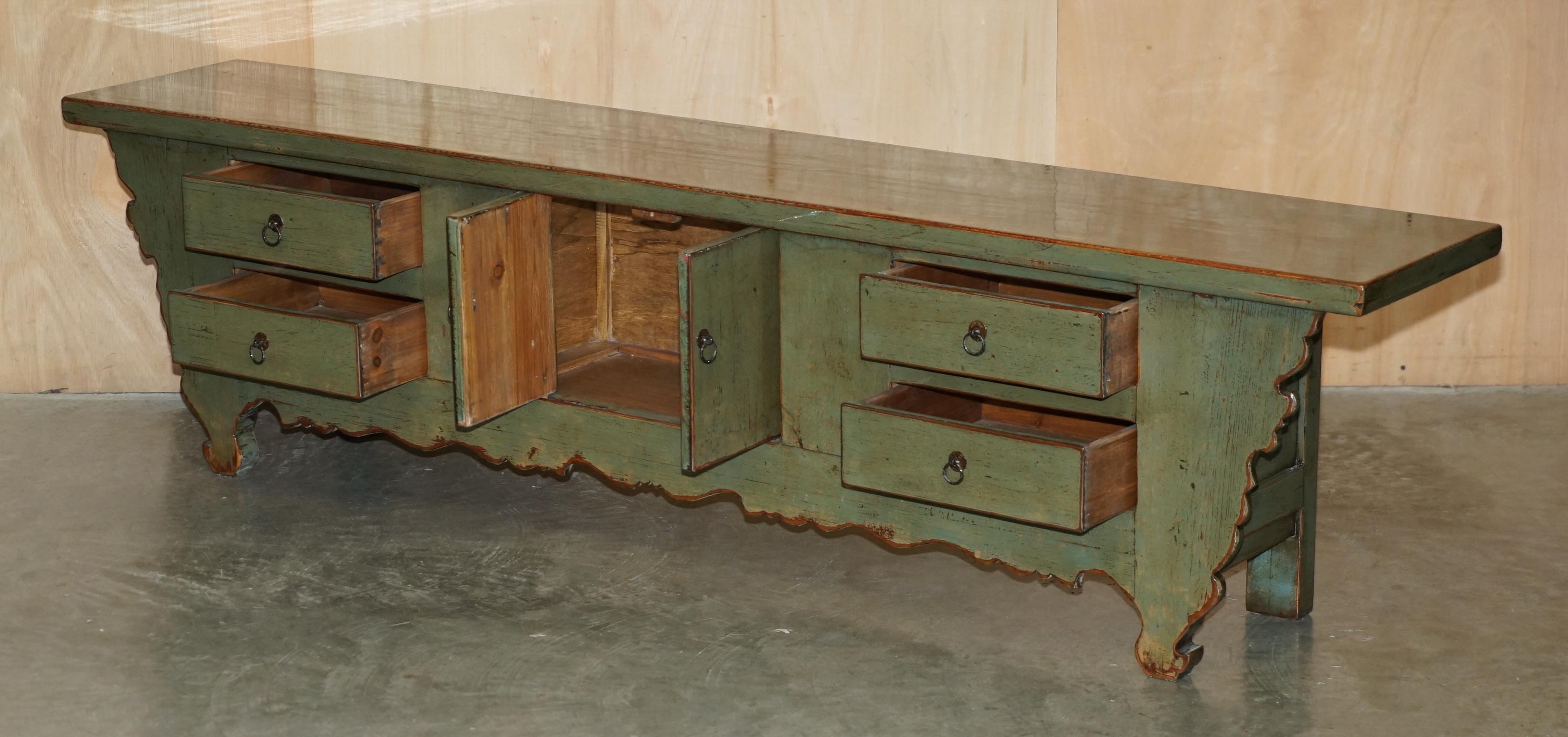 ViNTAGE GREEN PAINTED & LACQUERED ORIENTAL LOW SIDEBOARD WINDOW SEAT MEDIA STAND For Sale 7