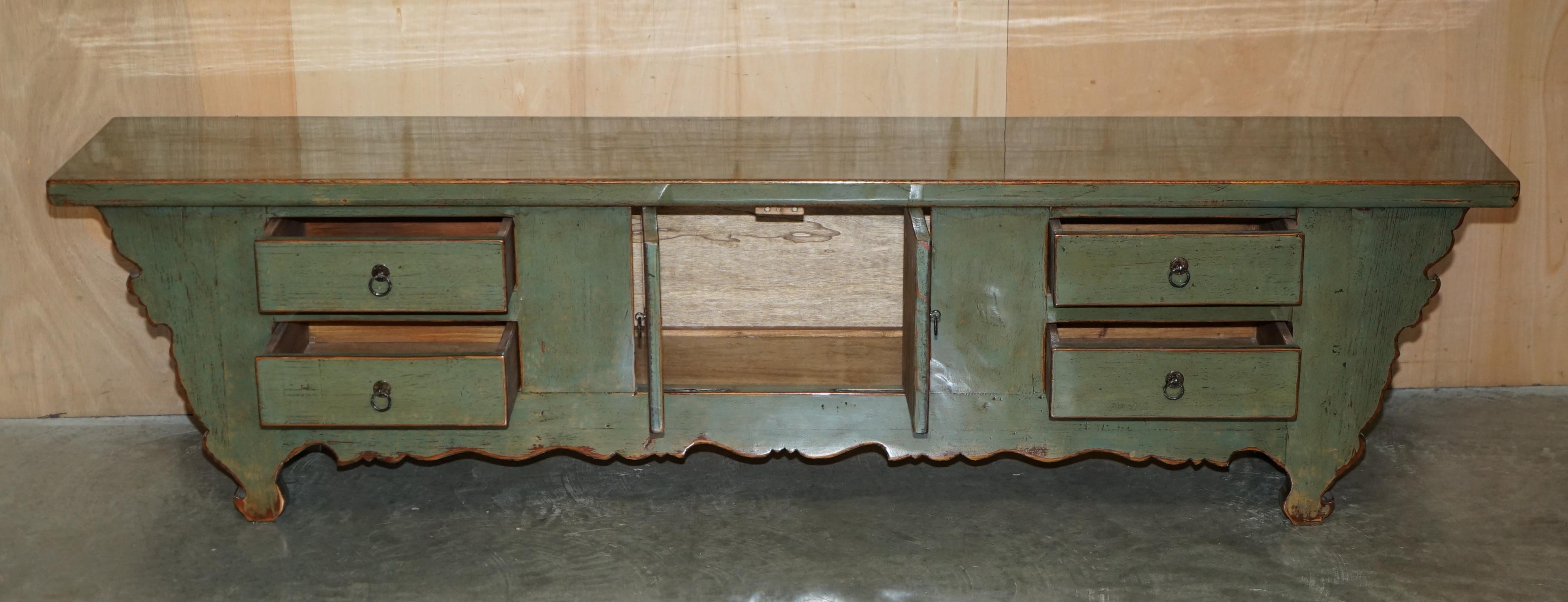 ViNTAGE GREEN PAINTED & LACQUERED ORIENTAL LOW SIDEBOARD WINDOW SEAT MEDIA STAND For Sale 8