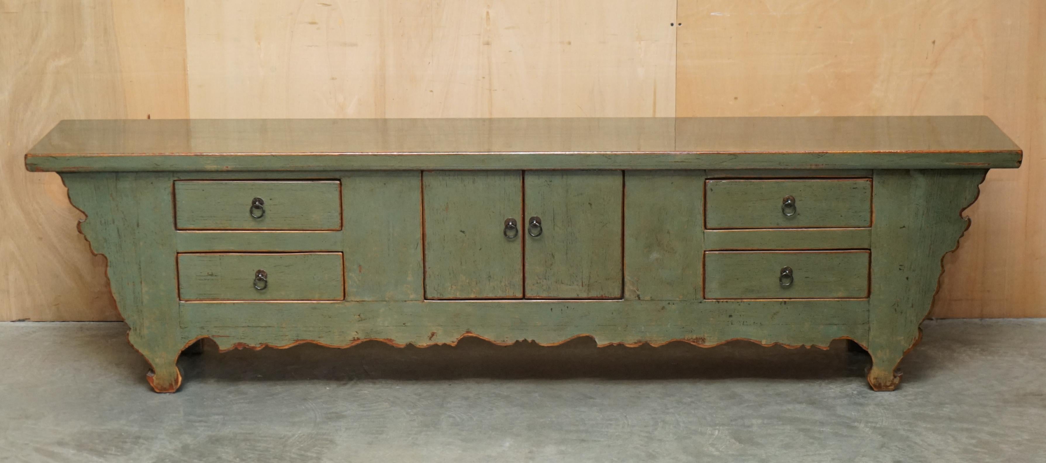 Royal House Antiques

Royal House Antiques is delighted to offer for sale this stunning, vintage Oriental style Heritage Green painted and Lacquered sideboard which is super utilitarian 

Please note the delivery fee listed is just a guide, it