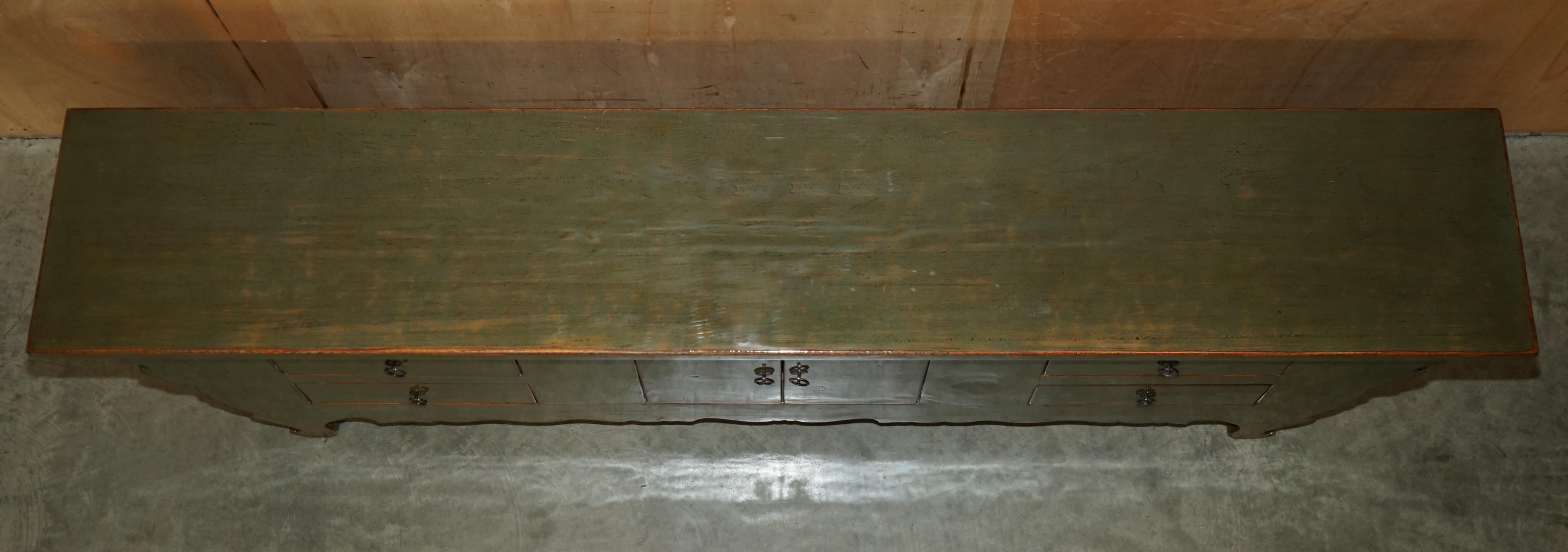ViNTAGE GREEN PAINTED & LACQUERED ORIENTAL LOW SIDEBOARD WINDOW SEAT MEDIA STAND For Sale 1